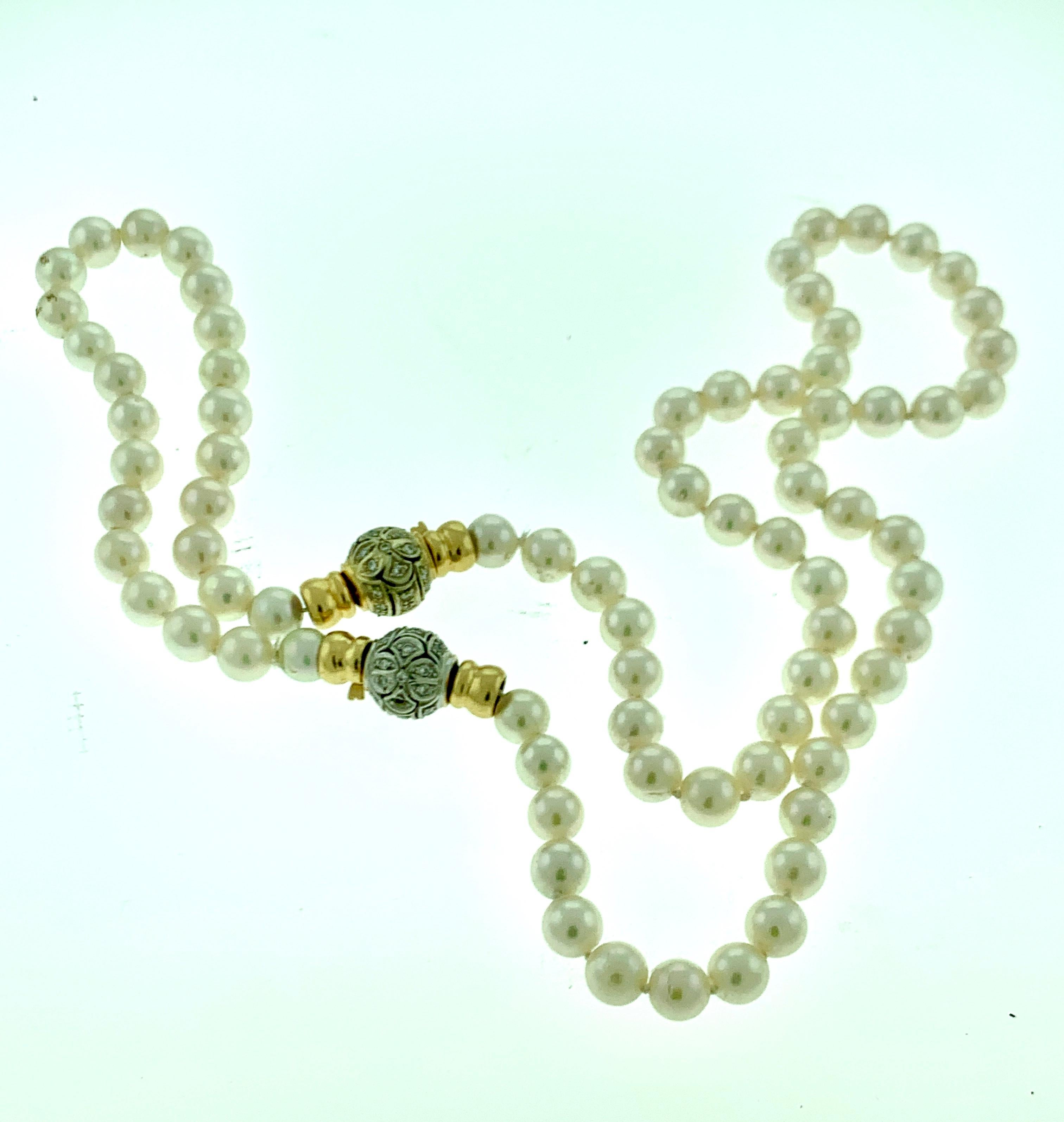 286 Akoya Pearls Strand Necklace and Bracelet Set 18 Karat Gold/ Diamond Clasp For Sale 5