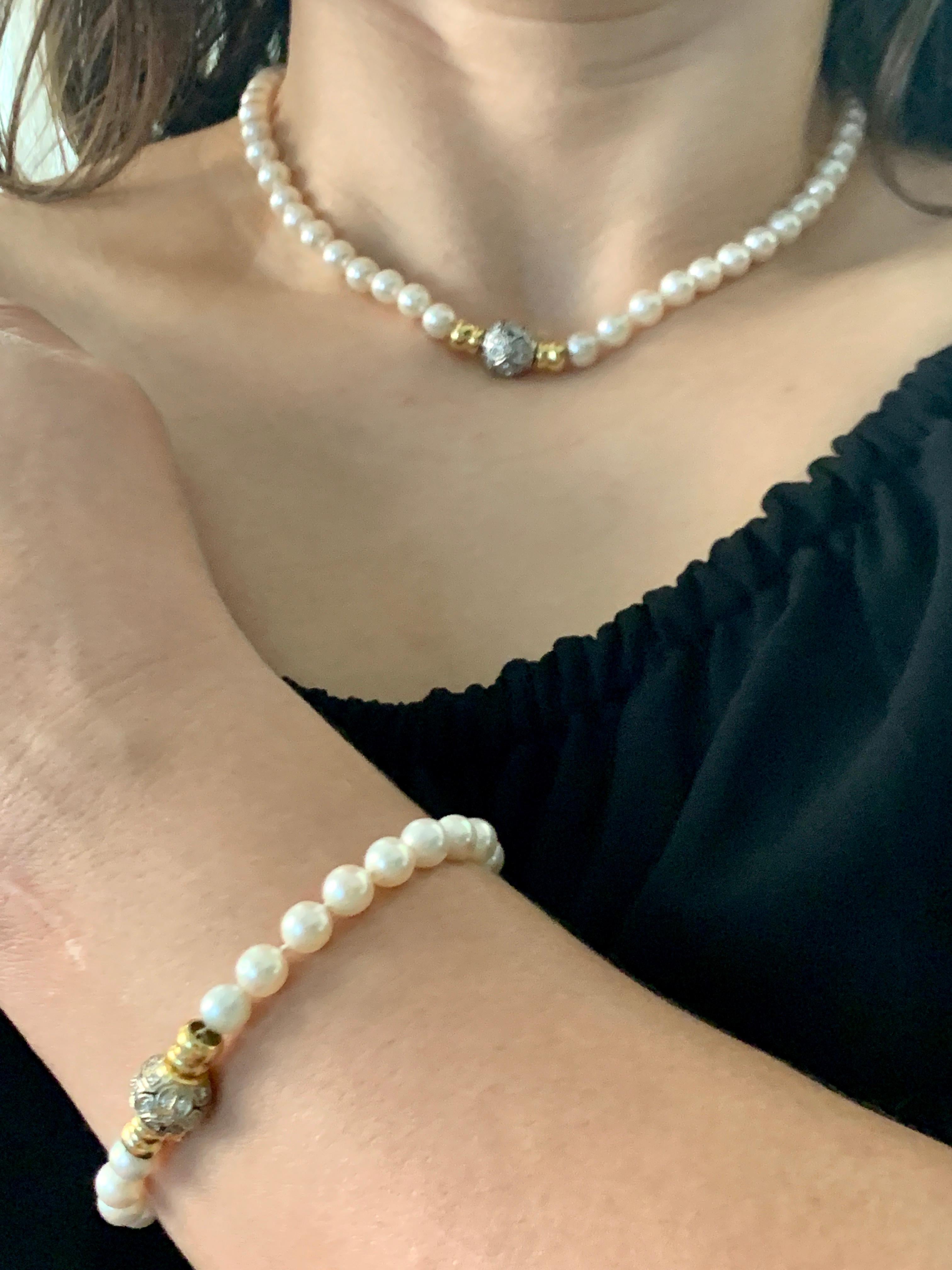 286 Akoya Pearls Strand Necklace and Bracelet Set 18 Karat Gold/ Diamond Clasp For Sale 14