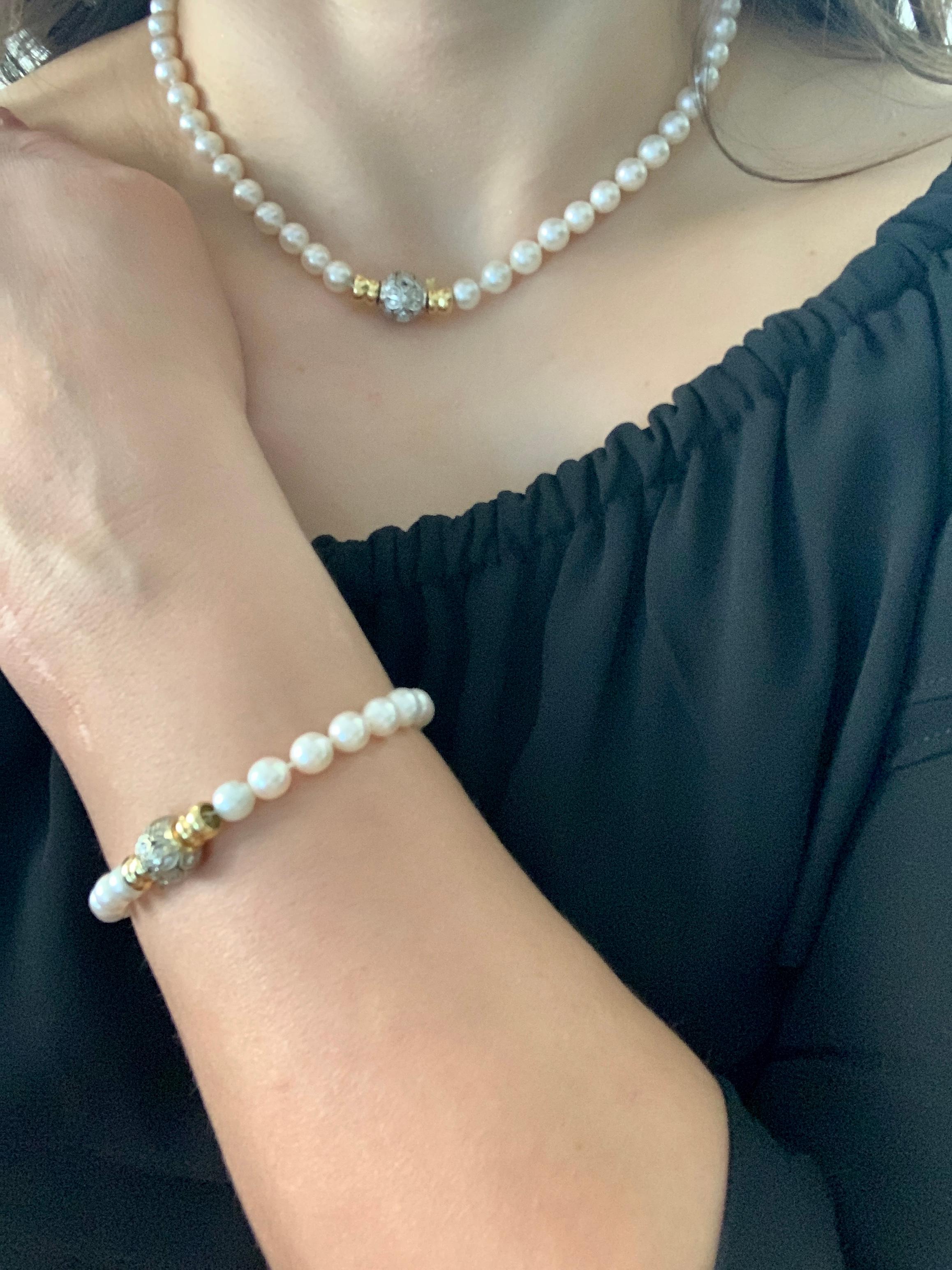 286 Akoya Pearls Strand Necklace and Bracelet Set 18 Karat Gold/ Diamond Clasp For Sale 15