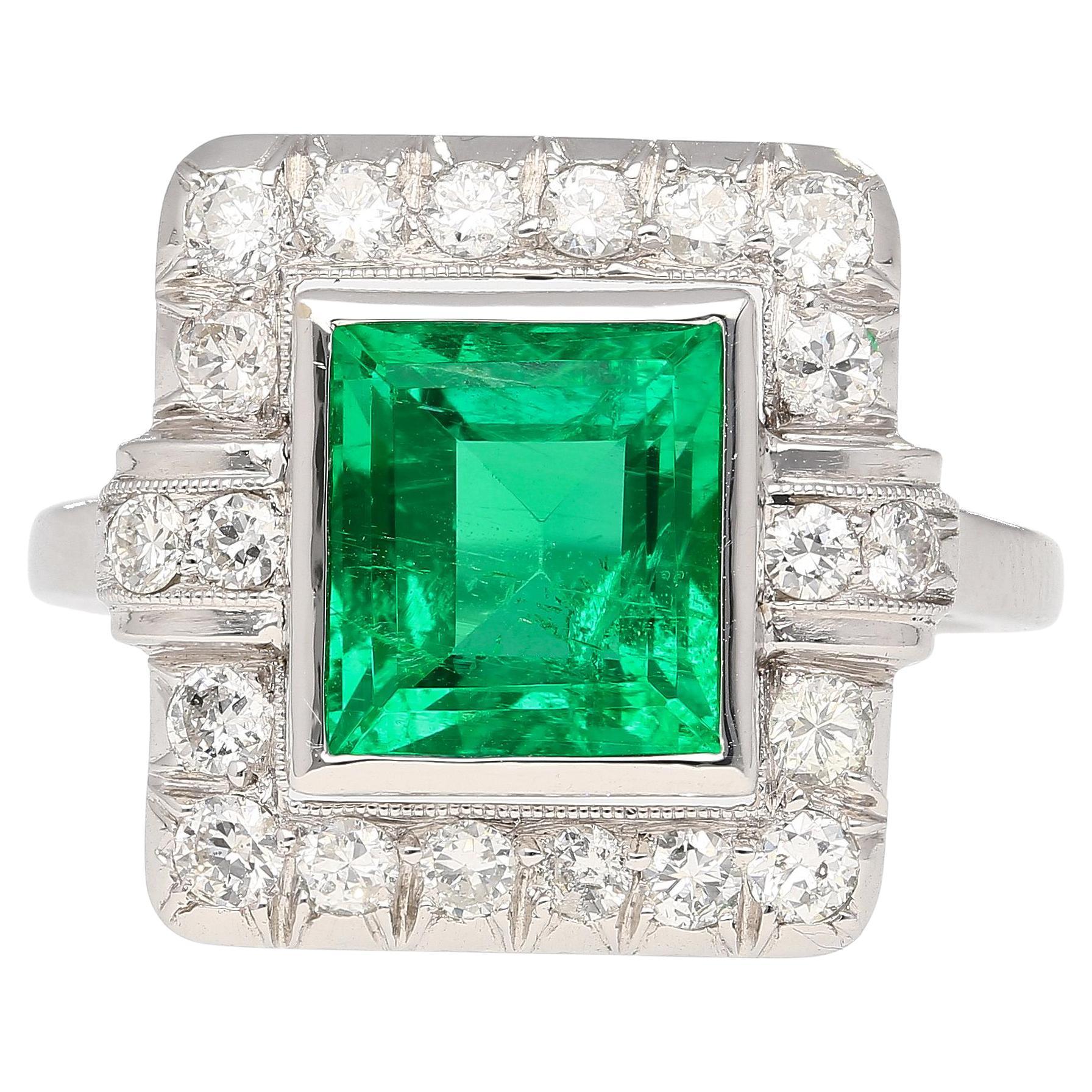 2.86 Carat Afghan-Chinese Minor Oil Emerald & Diamond Halo Ring in 18K Gold For Sale