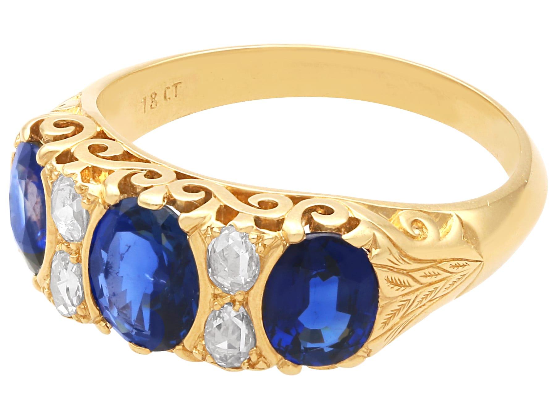 2.86 Carat Basaltic Sapphire 0.28 Carat Diamond 18k Yellow Gold Ring Circa 1980 in vendita 1