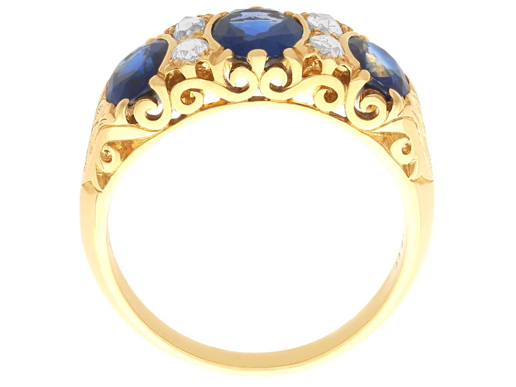 2.86 Carat Basaltic Sapphire 0.28 Carat Diamond 18k Yellow Gold Ring Circa 1980 in vendita 3