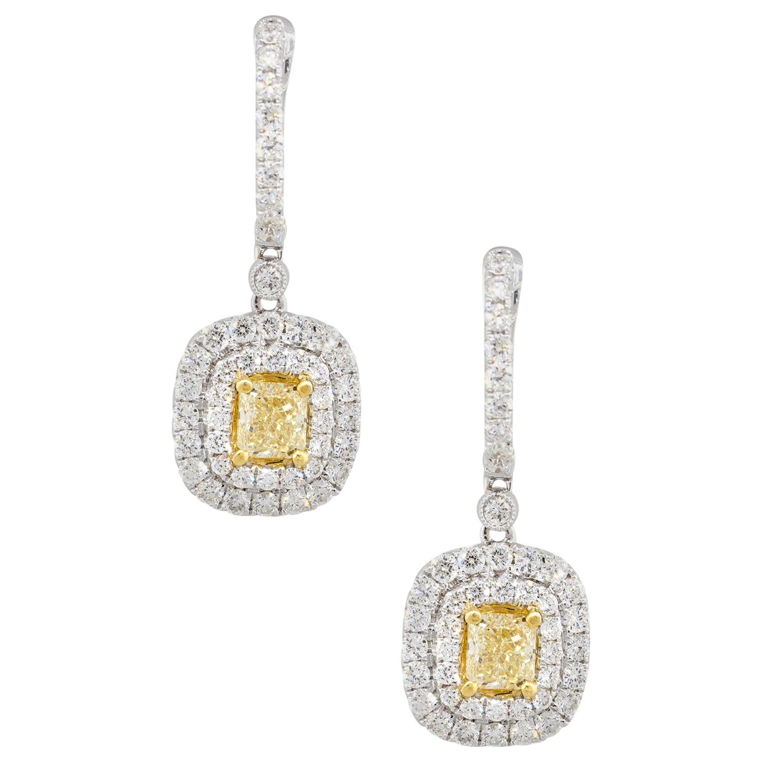 2,86 Karat Diamant-Doppel Halo-Tropfen-Ohrringe 18 Karat auf Lager im Angebot