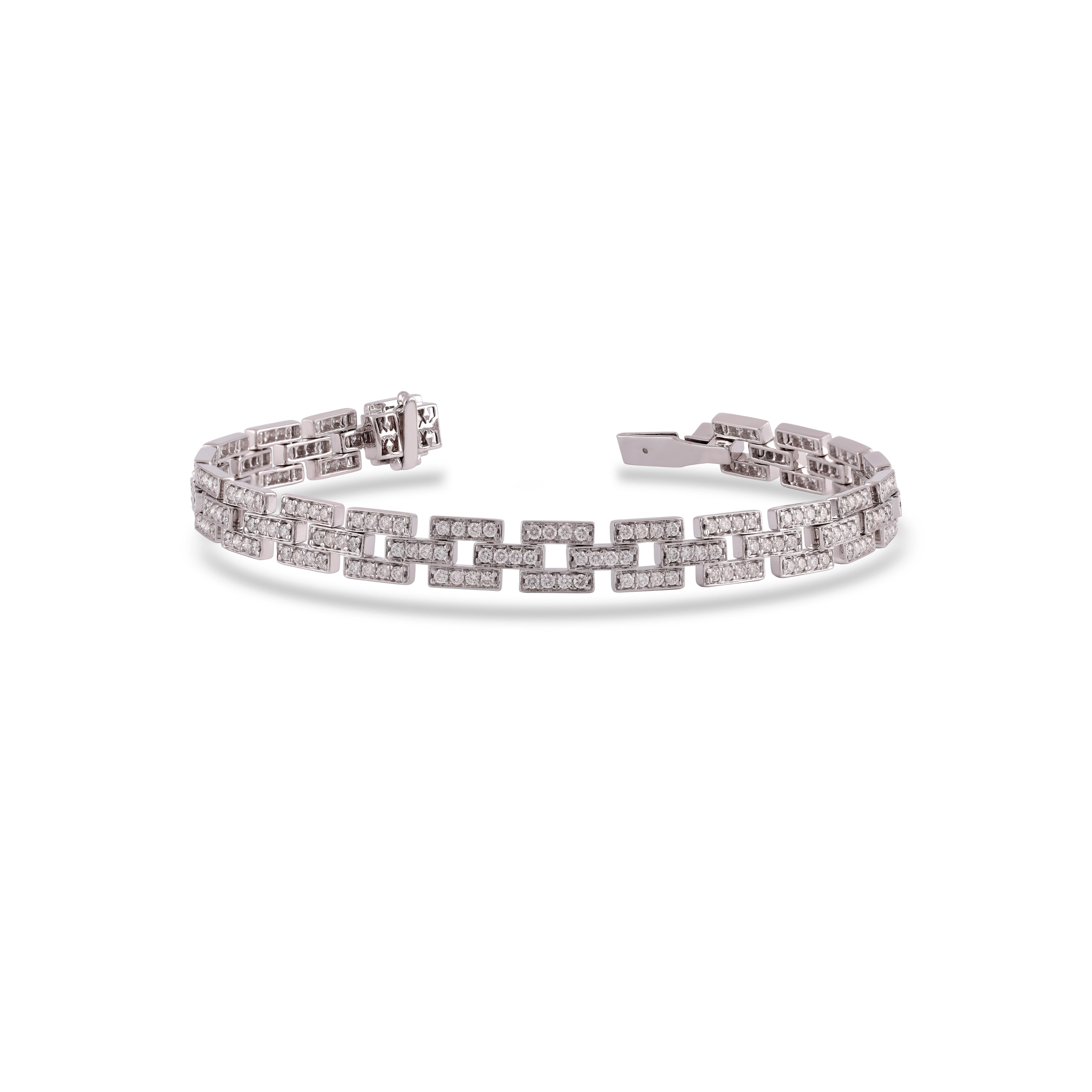2.86 Carat Diamond Tennis Chain Bracelet in 18k White Gold
This is an elegant diamond bracelet features 2.86 carats of round brilliant cut diamonds, the entire bracelet is studded in 18k White gold

Details of the piece:
Diamond : 1.62
Gold : 18k