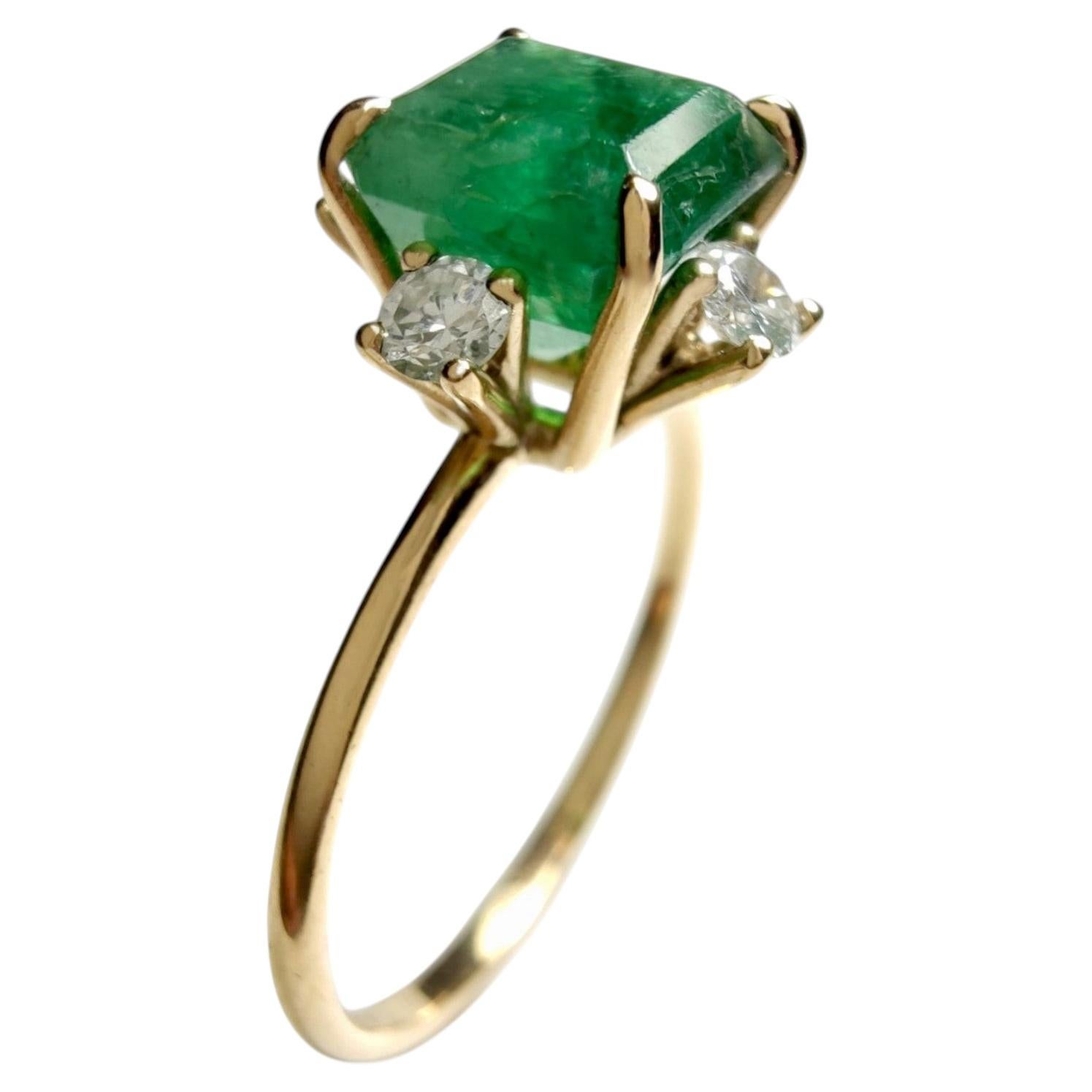 2.86 Carat Emerald and Diamond 18k Yellow Gold Floral Cocktail Ring
