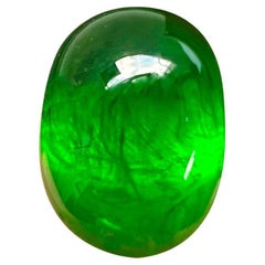 2.86 carats Natural Horsetail Inclusion Cabochon Cut Russian Demantoid Garnet (grenat démantoïde russe)