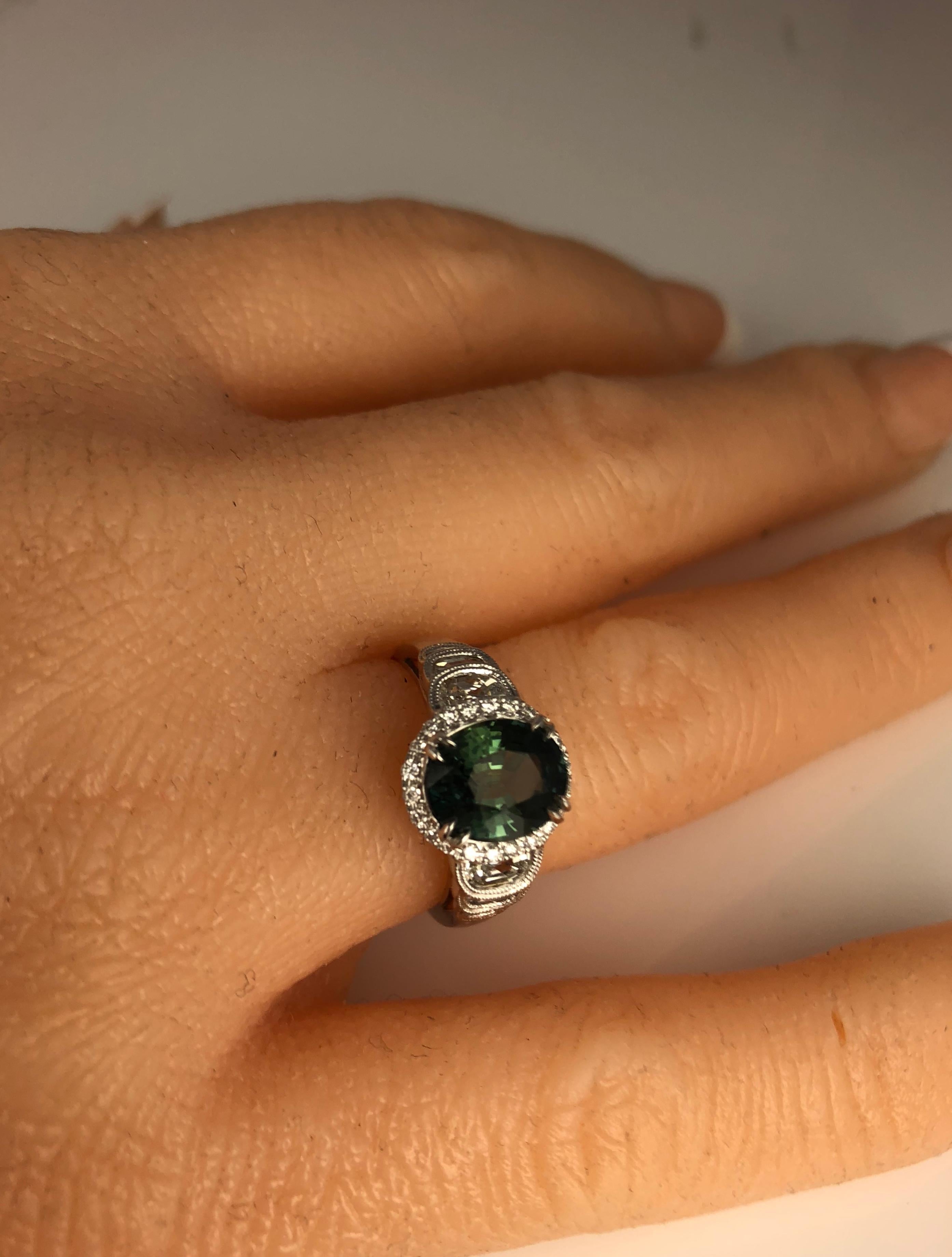 GIA Certified 2.86 Carat Oval Unheated Forest Green Sapphire and Diamond Ring In New Condition In New York, NY