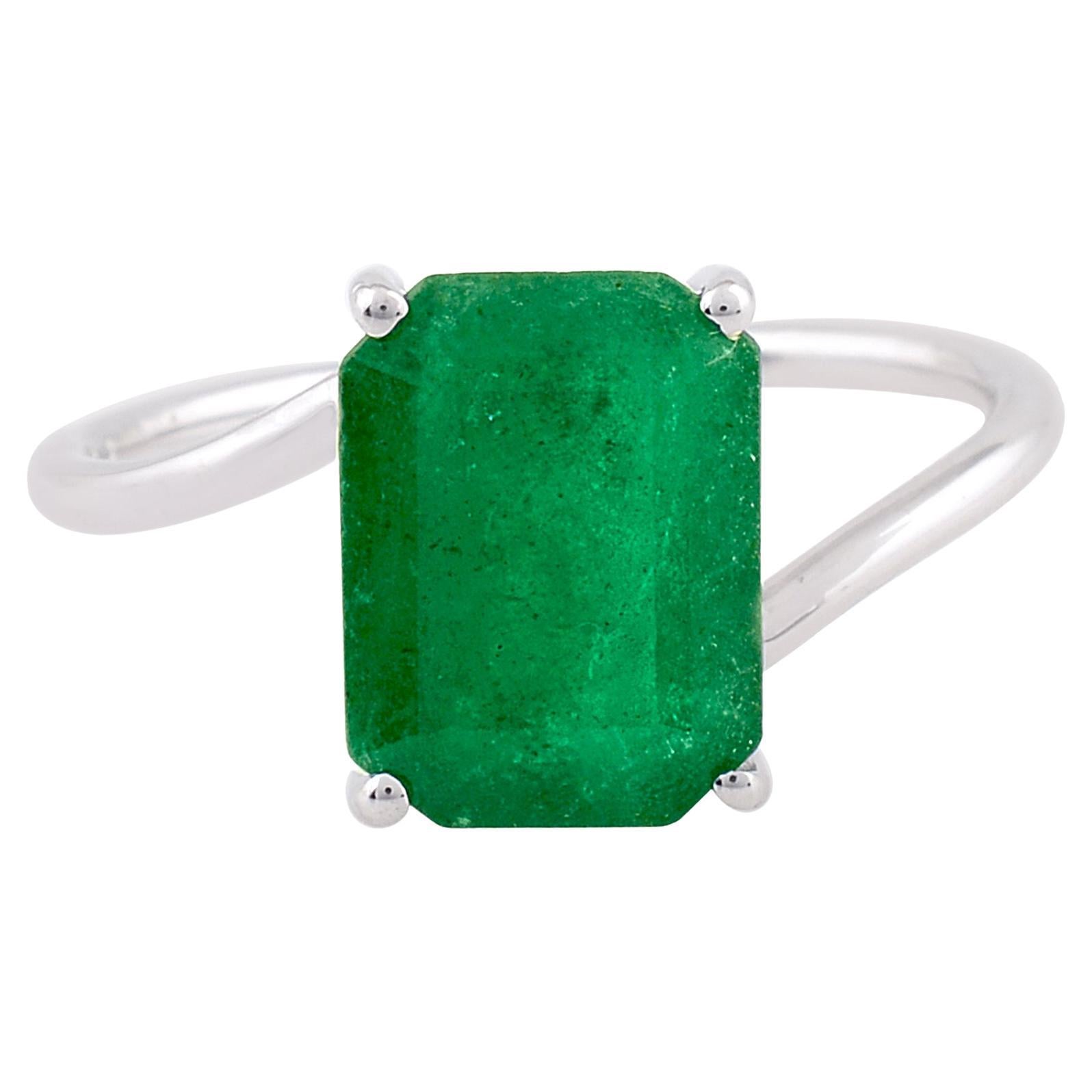 For Sale:  2.86 Carat Solitaire Octagon Shape Natural Emerald Fine Ring 18 Karat White Gold