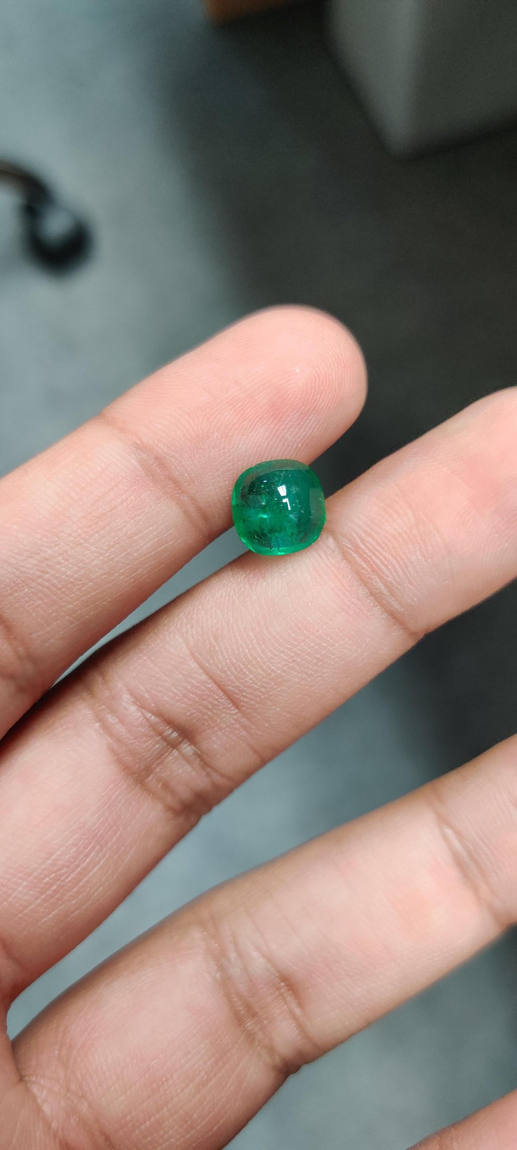 2.86 Carat Sugarloaf Zambian Emerald  In New Condition For Sale In Bangkok, TH