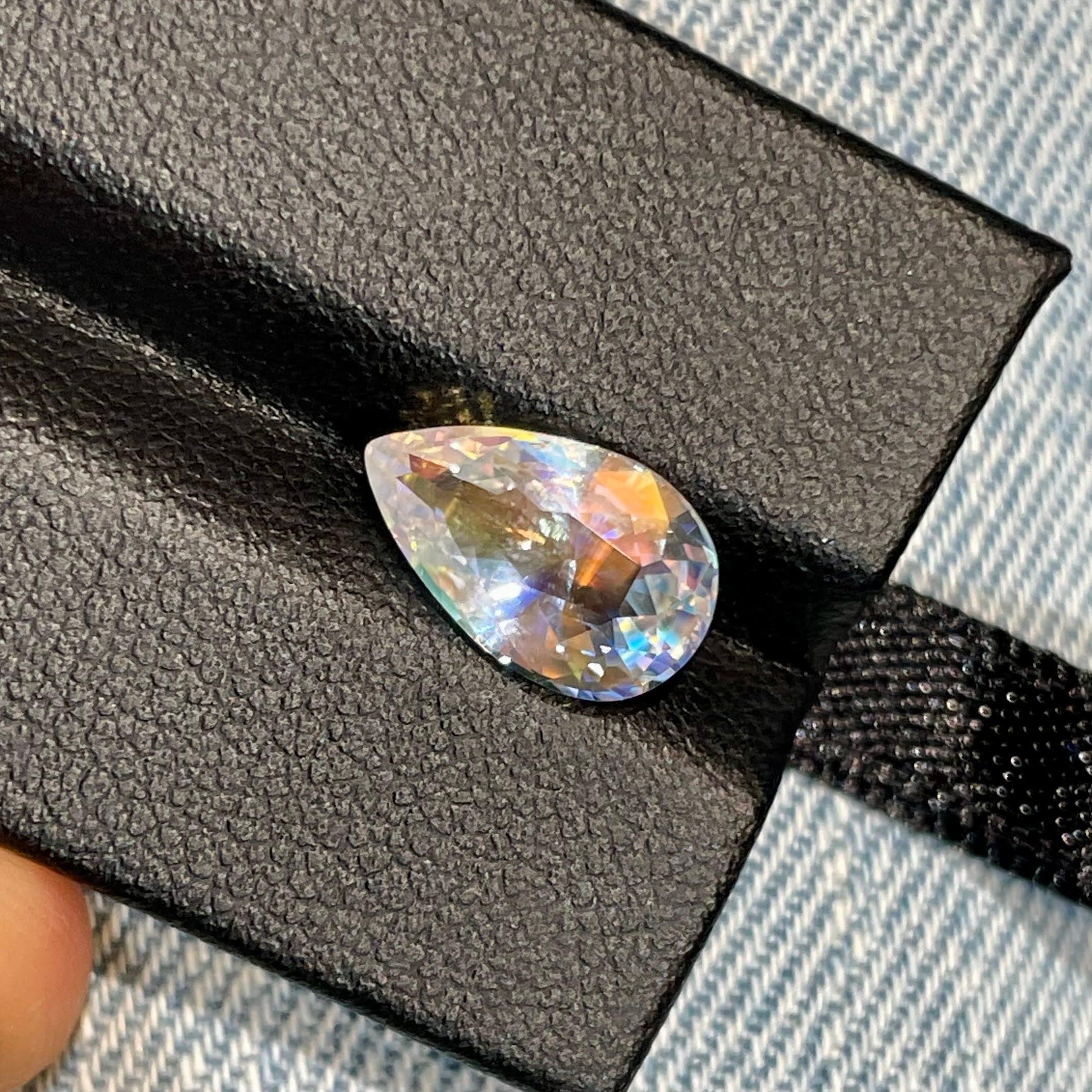 Modern 2.86 carats Rainbow Moonstone Gem Pear Cut Natural Indian Gemstone For Sale