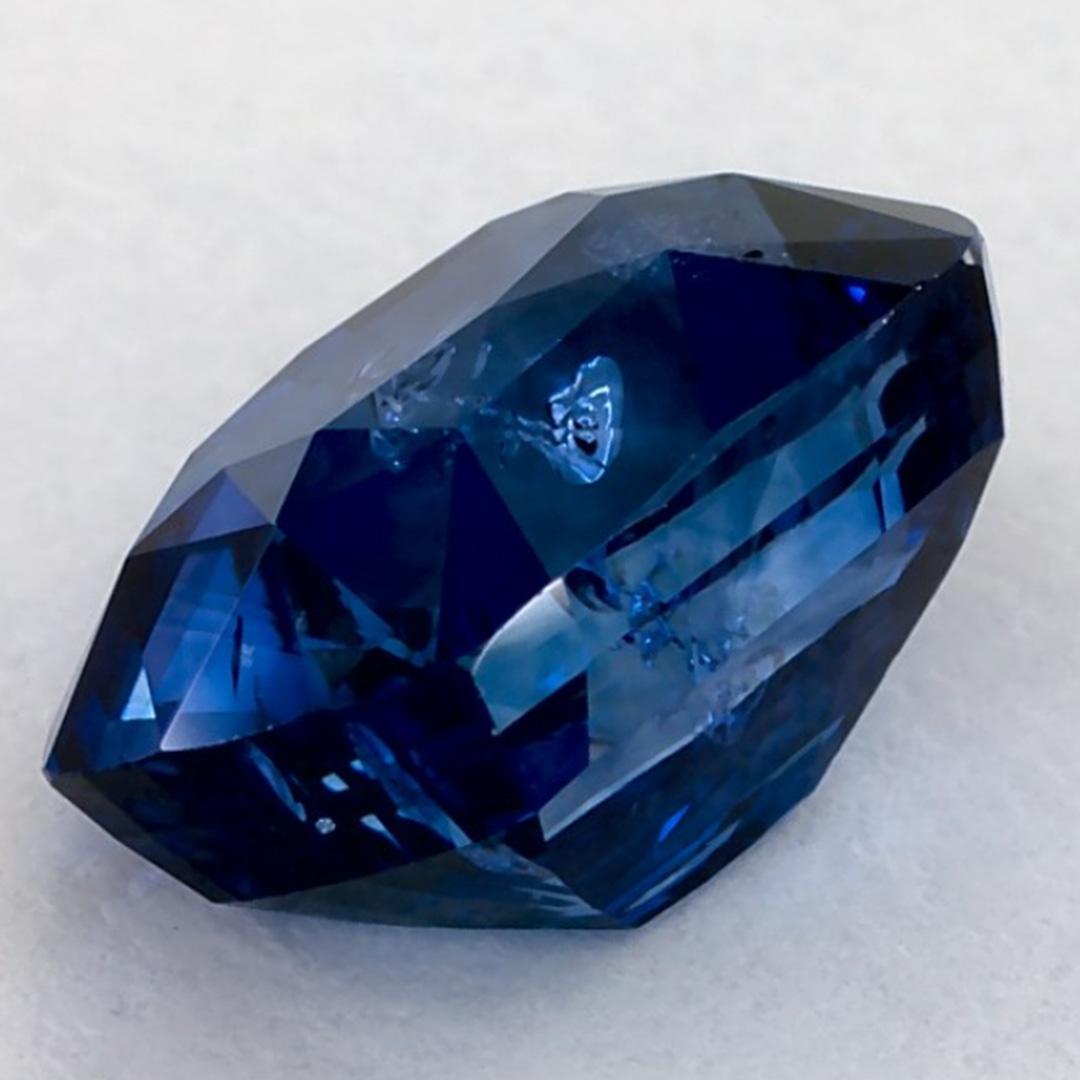 2.86 Karat Blauer Saphir Cushion Loser Edelstein im Angebot 3