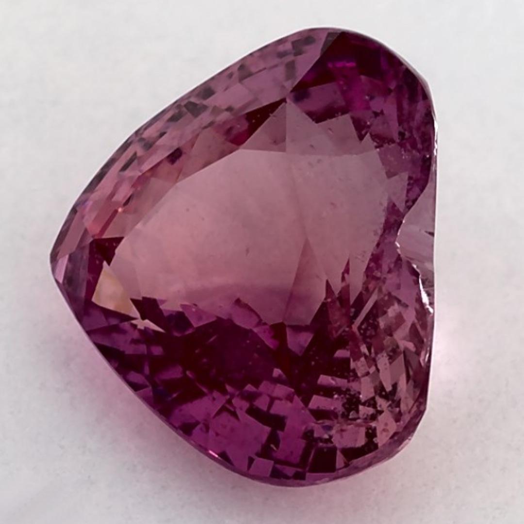 Cuore 2.86 Ct Pink Sapphire Heart Loose Gemstone in vendita