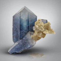 286 grammi di cristalli di celestite blu vibrante con calcite gialla dall'Afghanistan