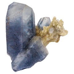 286 grammi di cristalli di celestite blu vibrante con calcite gialla dall'Afghanistan