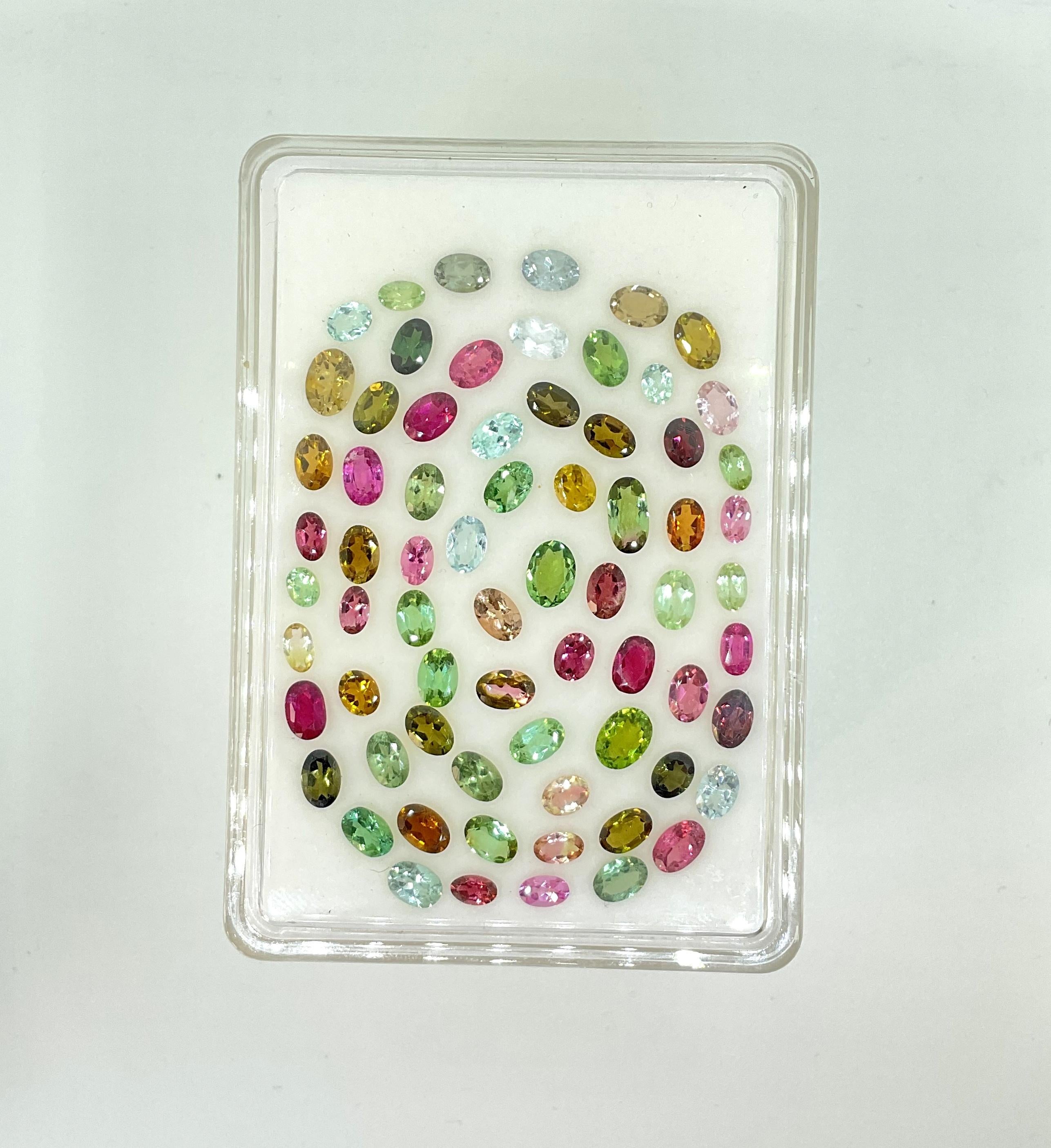 28.60 Quilates Múltiples Colores Turmalina Corte Oval Piedras Preciosas Naturales Art Decó en venta