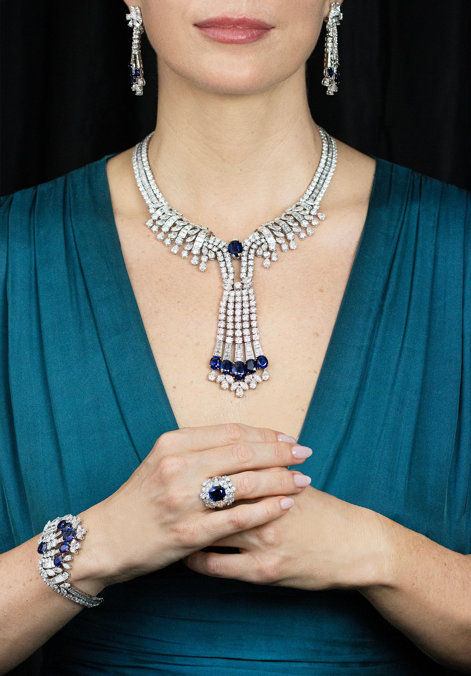 28.63 Carat Total Important Sapphire & Mixed-Cut Diamond Dangle Earrings In Excellent Condition For Sale In New York, NY