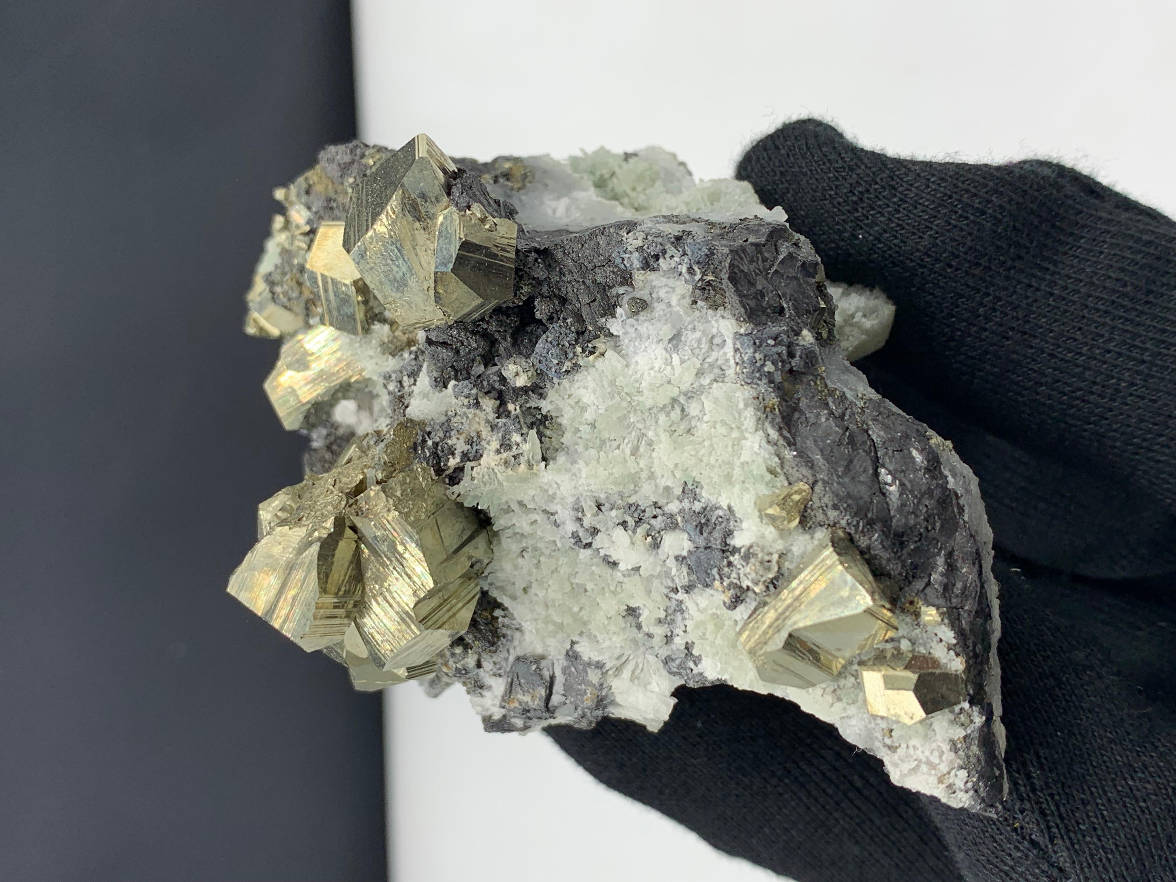 286.37 Gram Glamorous Pyrite Specimen From Pakistan  In Good Condition For Sale In Peshawar, PK