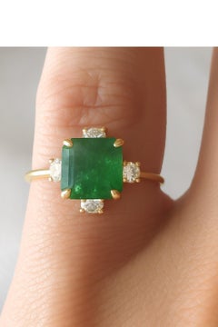 2.86ct Emerald and Diamond Nature-Inspired Cocktail Ring 18K Gold