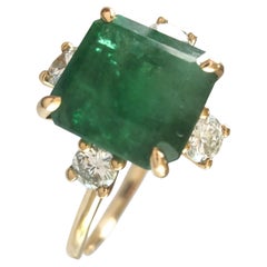 Anillo de cóctel de oro de 18 quilates inspirado en la naturaleza con esmeralda y diamantes de 2,86 quilates - Hecho a mano