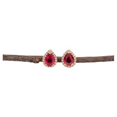 Orecchini di rubino del Madagascar da 2,86 carati con diamante aureolato in oro massiccio 14K  PE 8x6mm