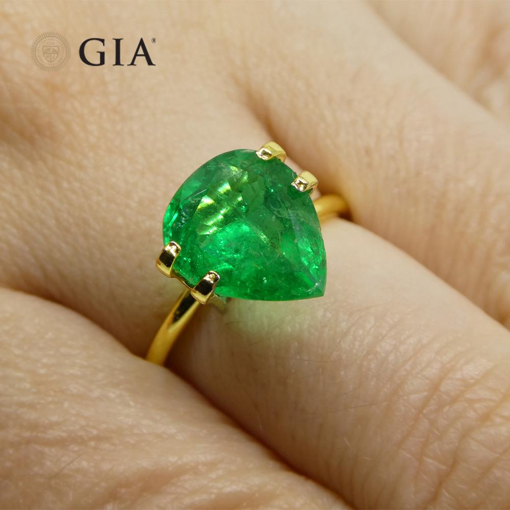 Pear Cut 2.86ct Pear Green Emerald GIA Certified Colombia   For Sale