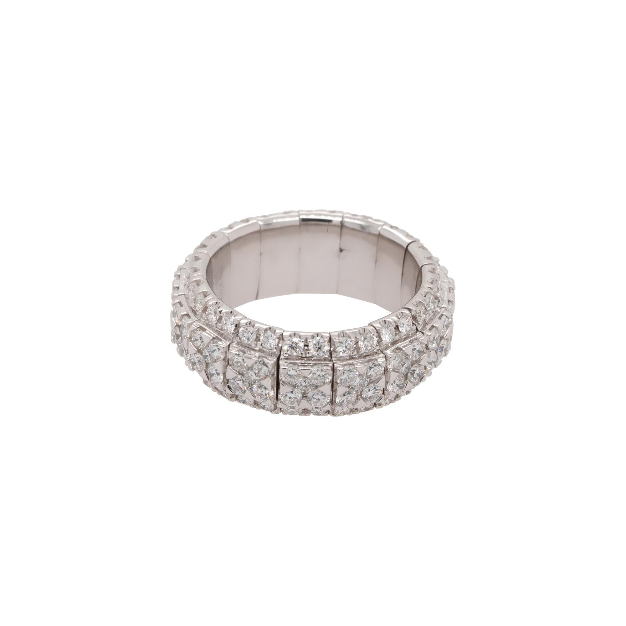 2.87 Carat Diamond Pave Stretchable Wide Ring 18 Karat in Stock In New Condition For Sale In Boca Raton, FL