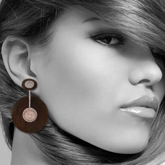 2.87 Carat Diamond Wood 18 Karat Gold Earrings