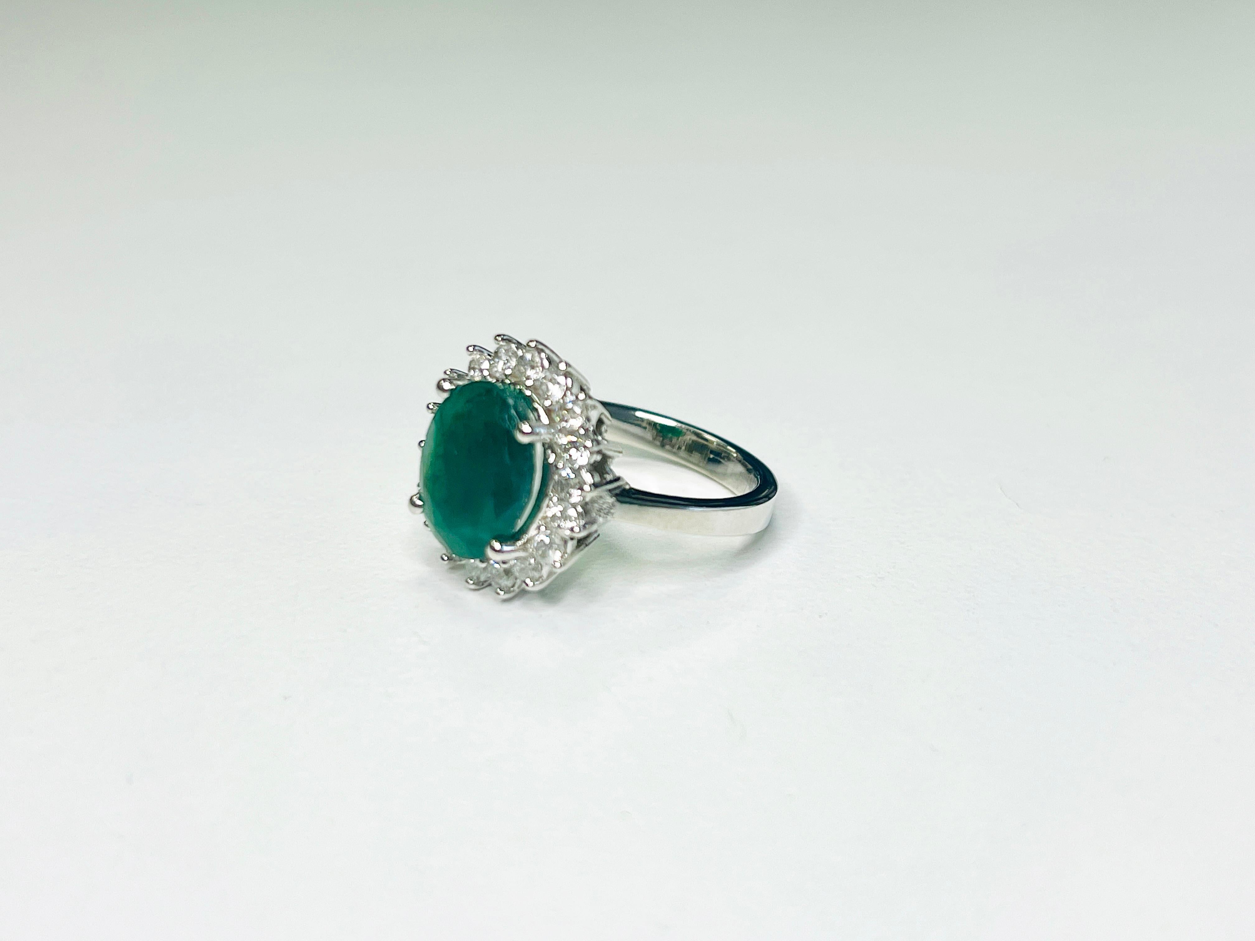 Oval Cut 2.87 Carat Emerald Diamond 14K White Gold Ring For Sale
