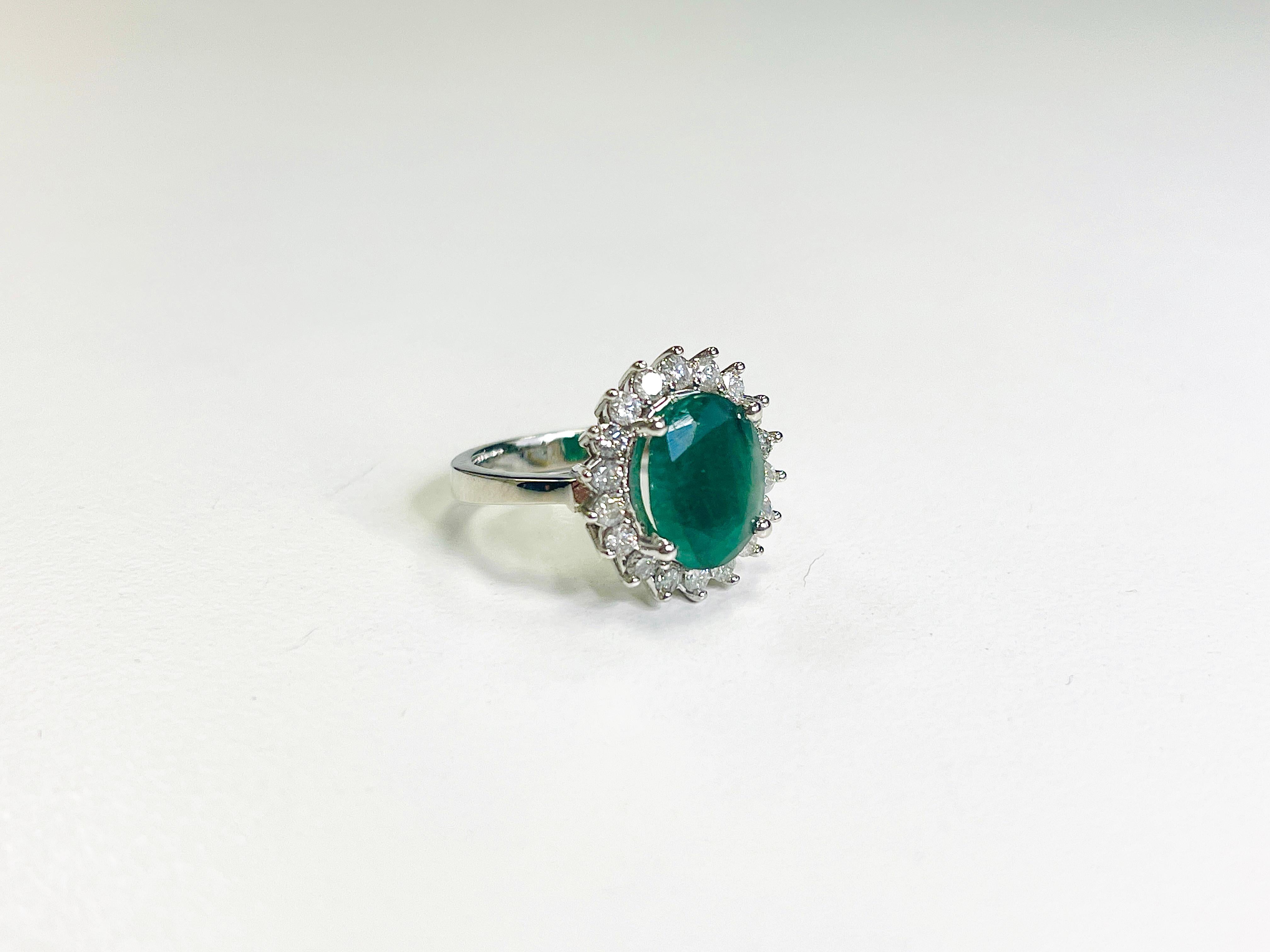 Anillo de oro blanco de 14 quilates con diamante natural esmeralda de 3,62 quilates 2