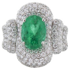 2,87 Karat Ovaler Smaragd & Diamant Cocktail-Ring aus 18 Karat Weißgold