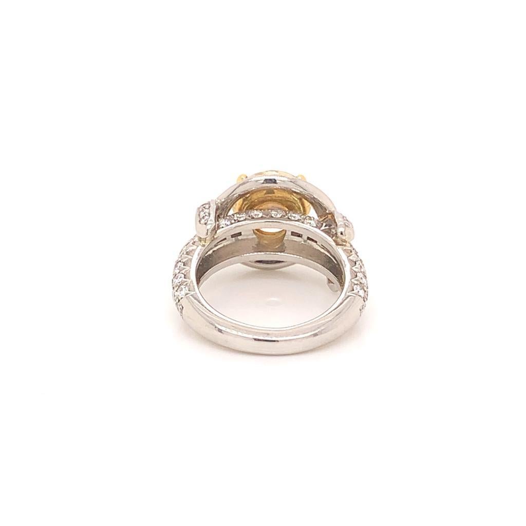 2.87 Carat Round Brilliant Yellow Diamond and White Diamond Ring in Platinum In New Condition In London, GB