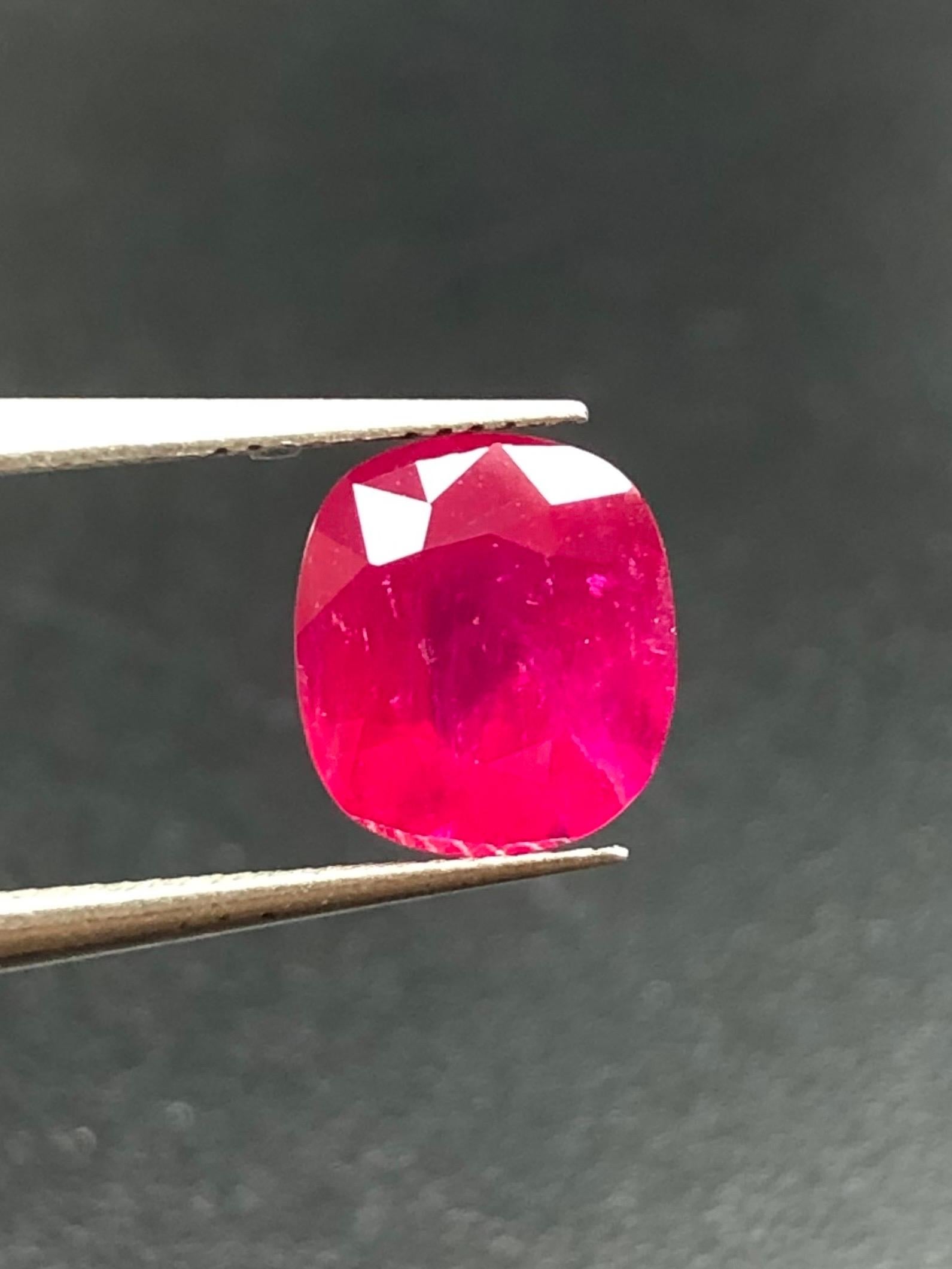 2.87 Ct  AIGS Certified Natural Ruby Unheated Pigeon blood color eye clean en vente 5