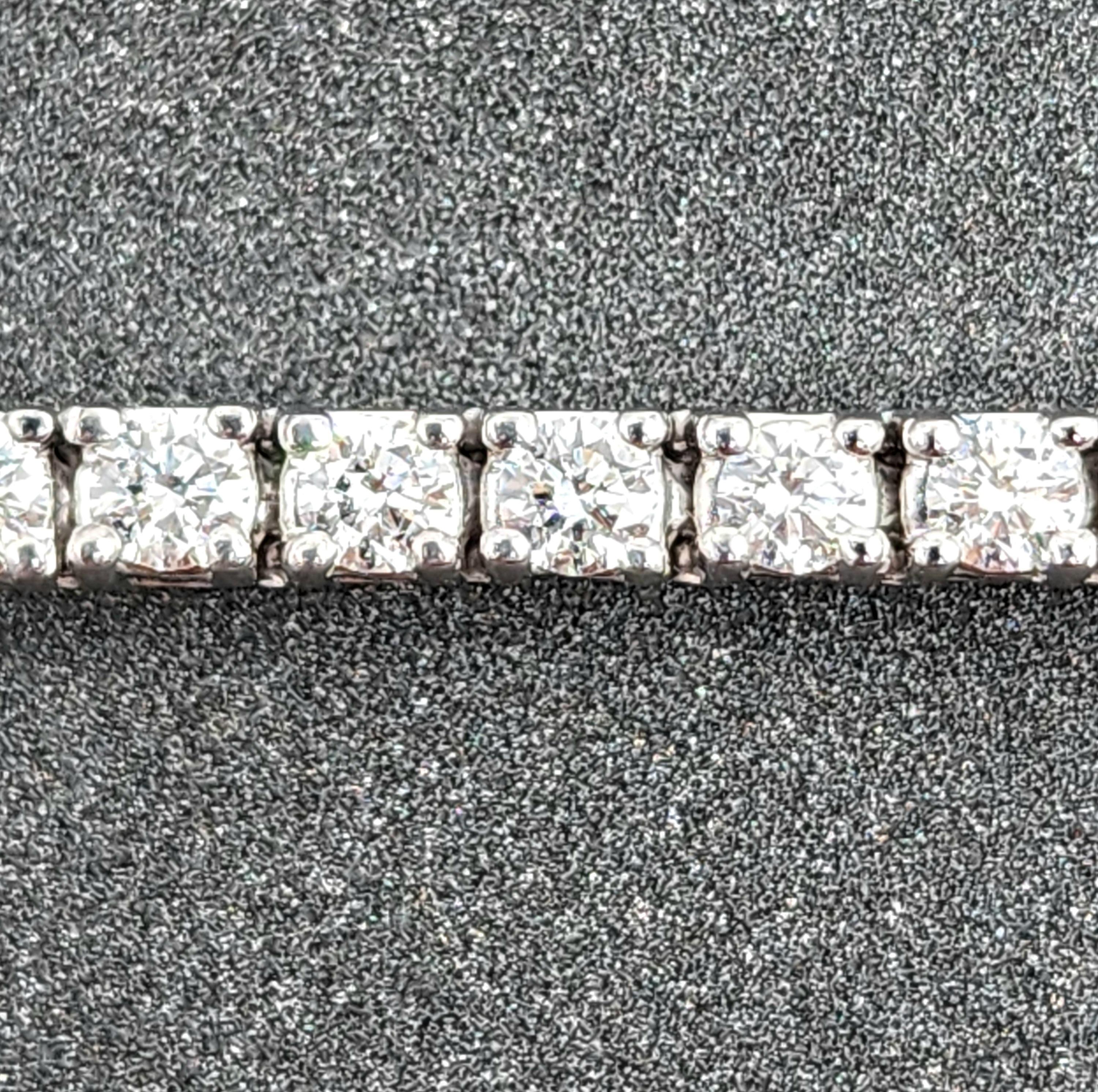 Pulsera de tenis con diamantes de 2.87 ct en Nuevo estado para la venta en Chicago, IL