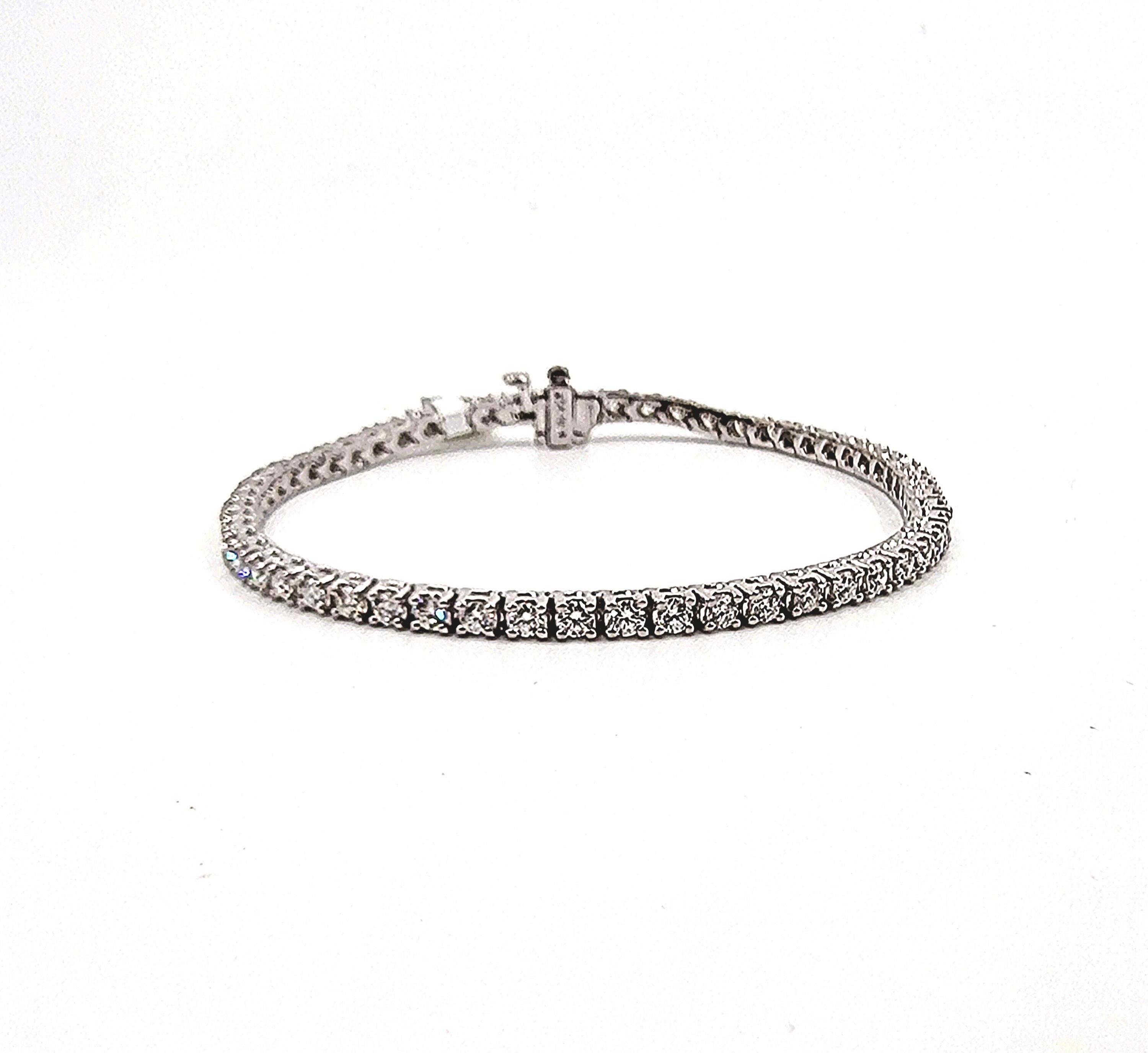 Pulsera de tenis con diamantes de 2.87 ct en venta 3