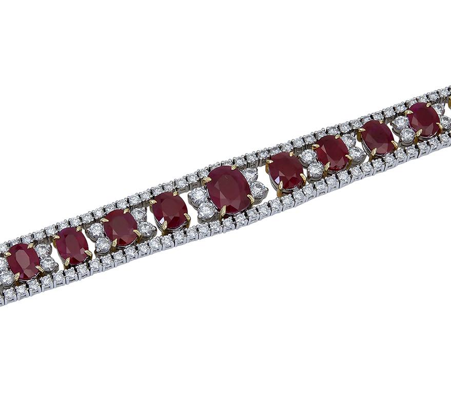 Rétro Bracelet en rubis de Birmanie et diamants de 28,70 carats en vente