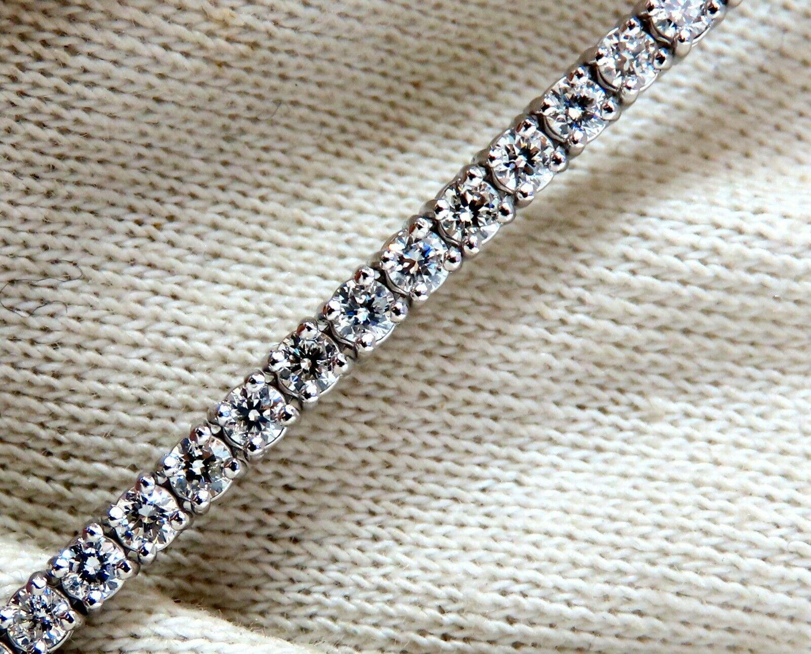 2.87 Carat Natural Diamonds Tennis Bracelet 14 Karat Gold Classic Riviera In New Condition For Sale In New York, NY