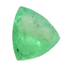 2.87ct Trillion Green Emerald from Colombia