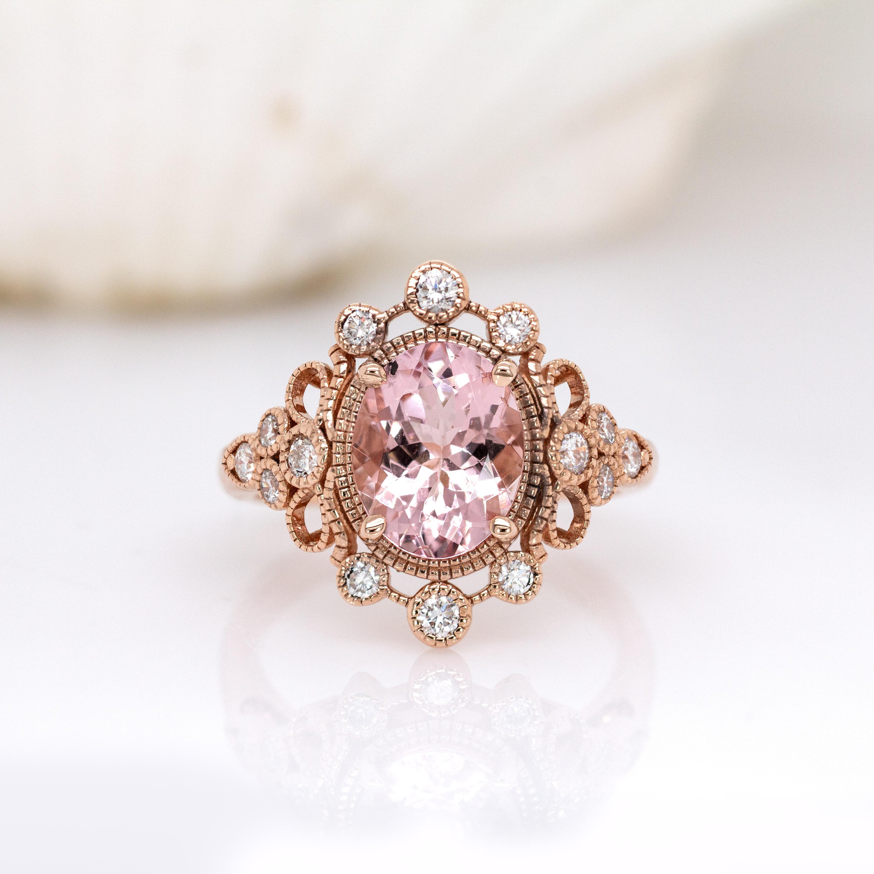 2,87cts Cor De Rosa Morganite w Earth Mined Diamonds Anillo en Oro Macizo de 14K Art Decó en venta