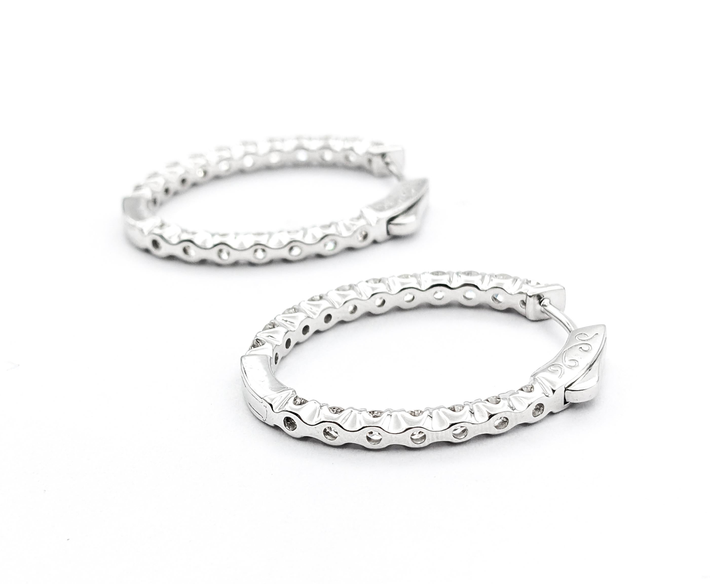 2.87ctw inside/outside Diamond Hoop Fashion Earrings In White Gold


Introducing these sophisticated Diamond Fashion Earrings, masterfully crafted in 14kt White Gold. These earrings display an impressive 2.87ctw of diamonds, offering SI clarity and