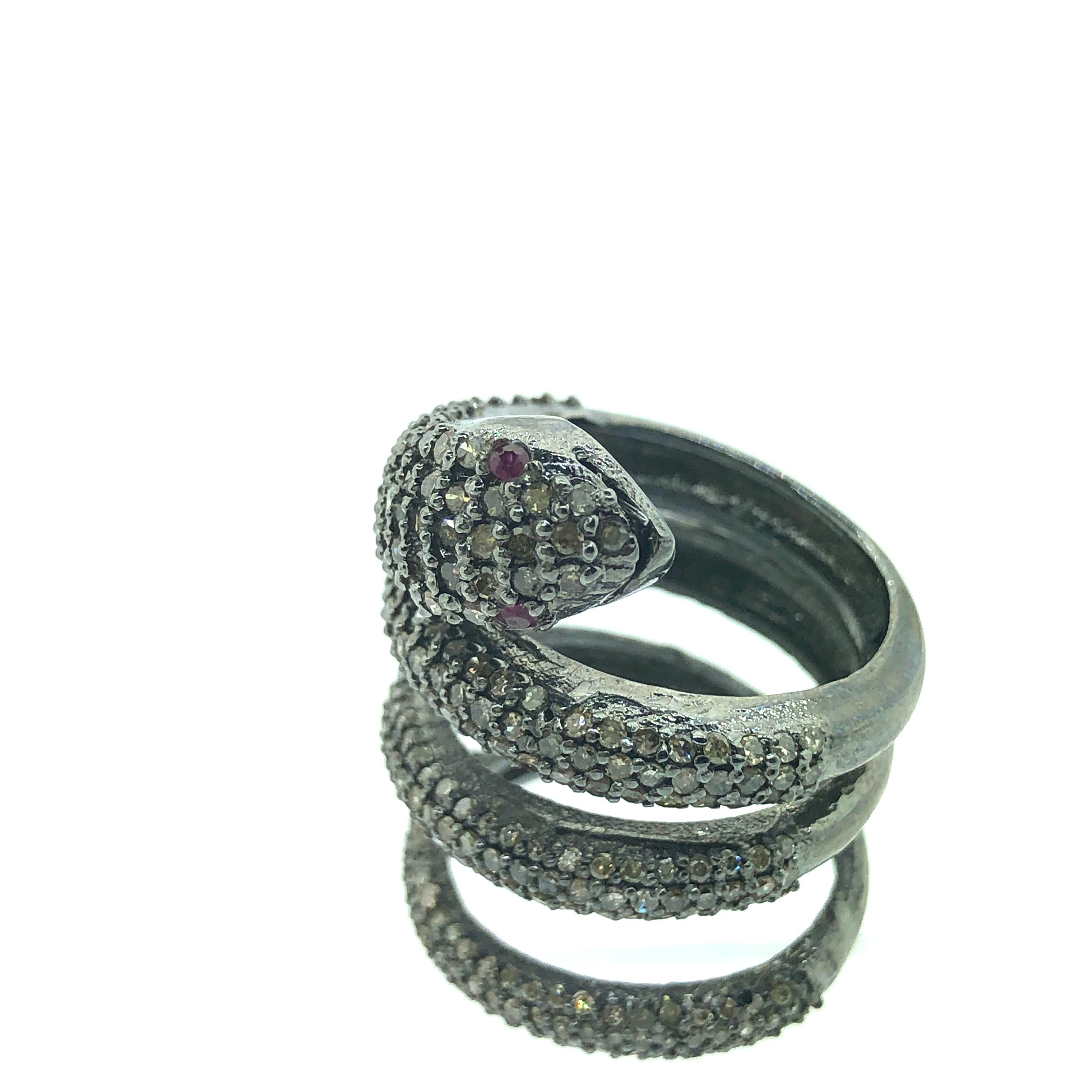 2.88 Carat Diamond and Ruby Eyes Snake Ring in Oxidized Sterling Silver For Sale 1