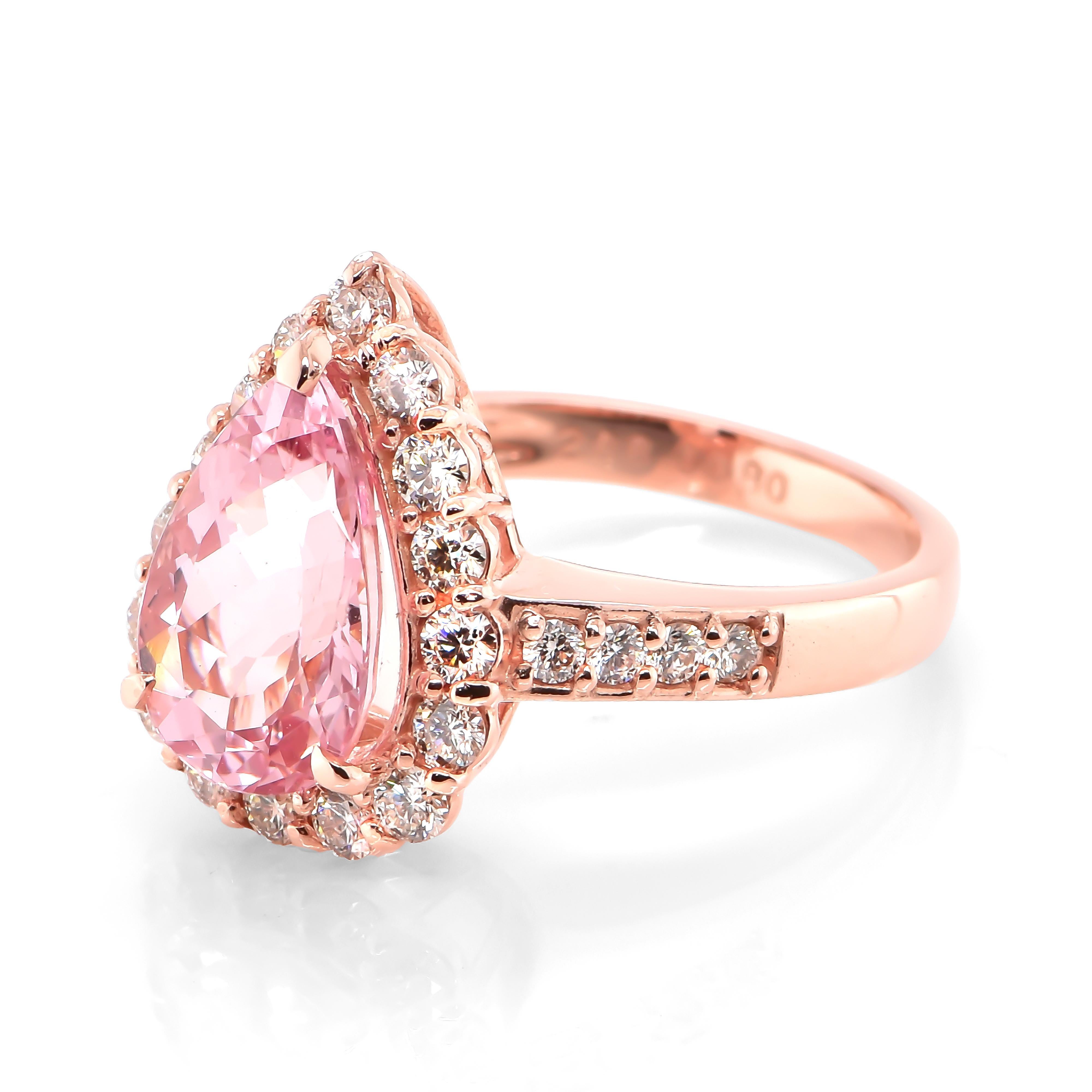 Modern 2.88 Carat Natural 'Sakura Pink' Morganite and Diamond Ring Set in 18K Rose Gold For Sale