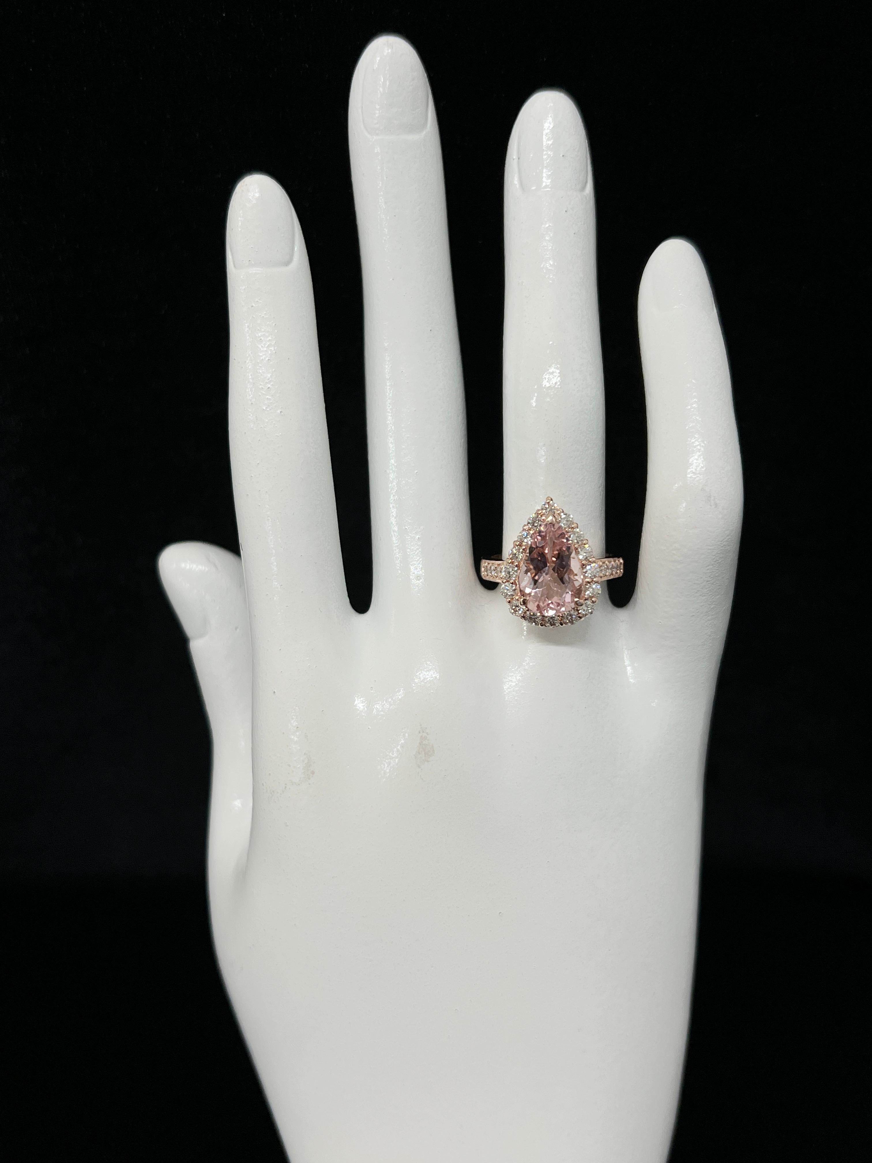 Bague en or rose 18 carats, morganite rose sakura de 2,88 carats et diamants en vente 1