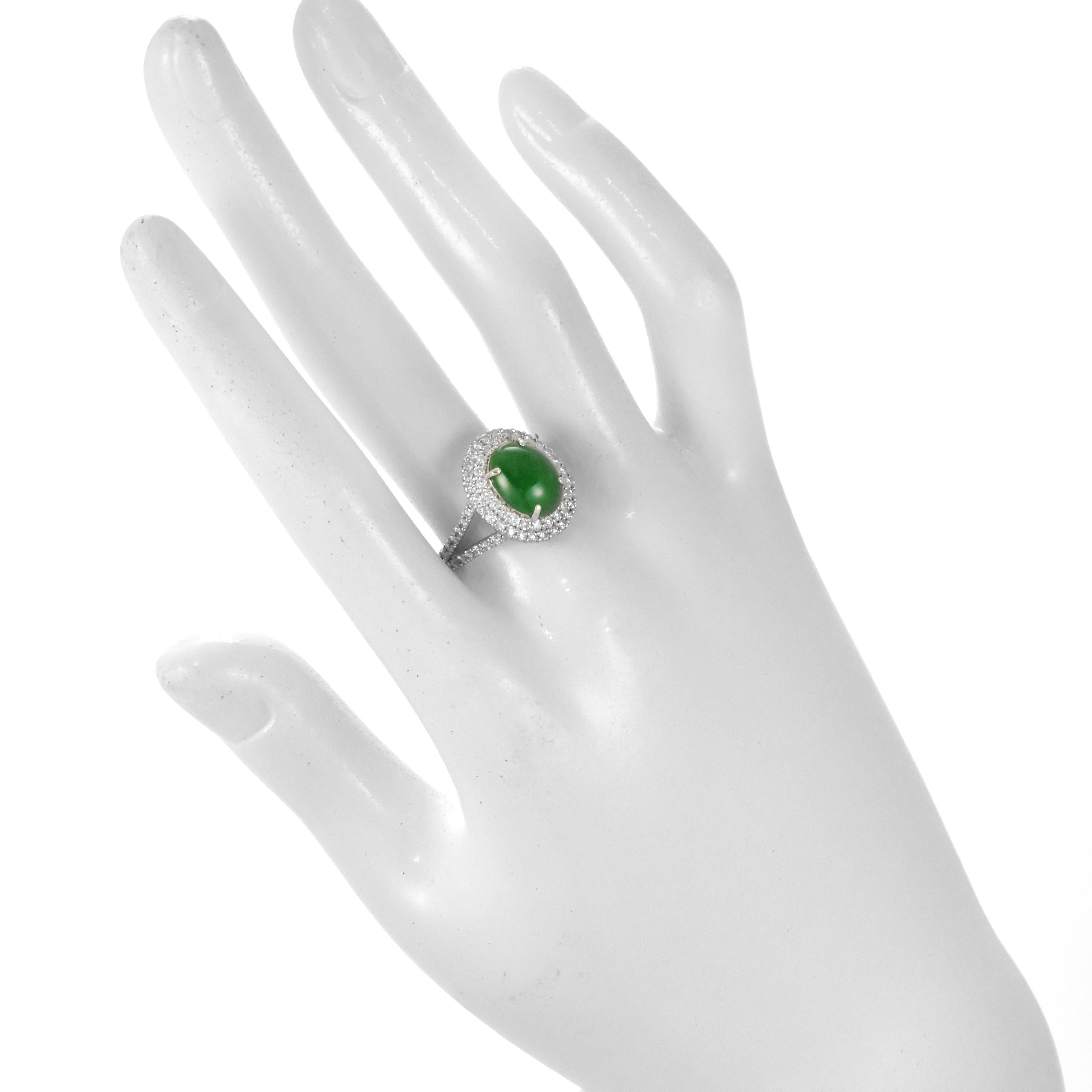 2.88 Carat Natural Type A Jade and Diamond Ring Made in Platinum For Sale 2