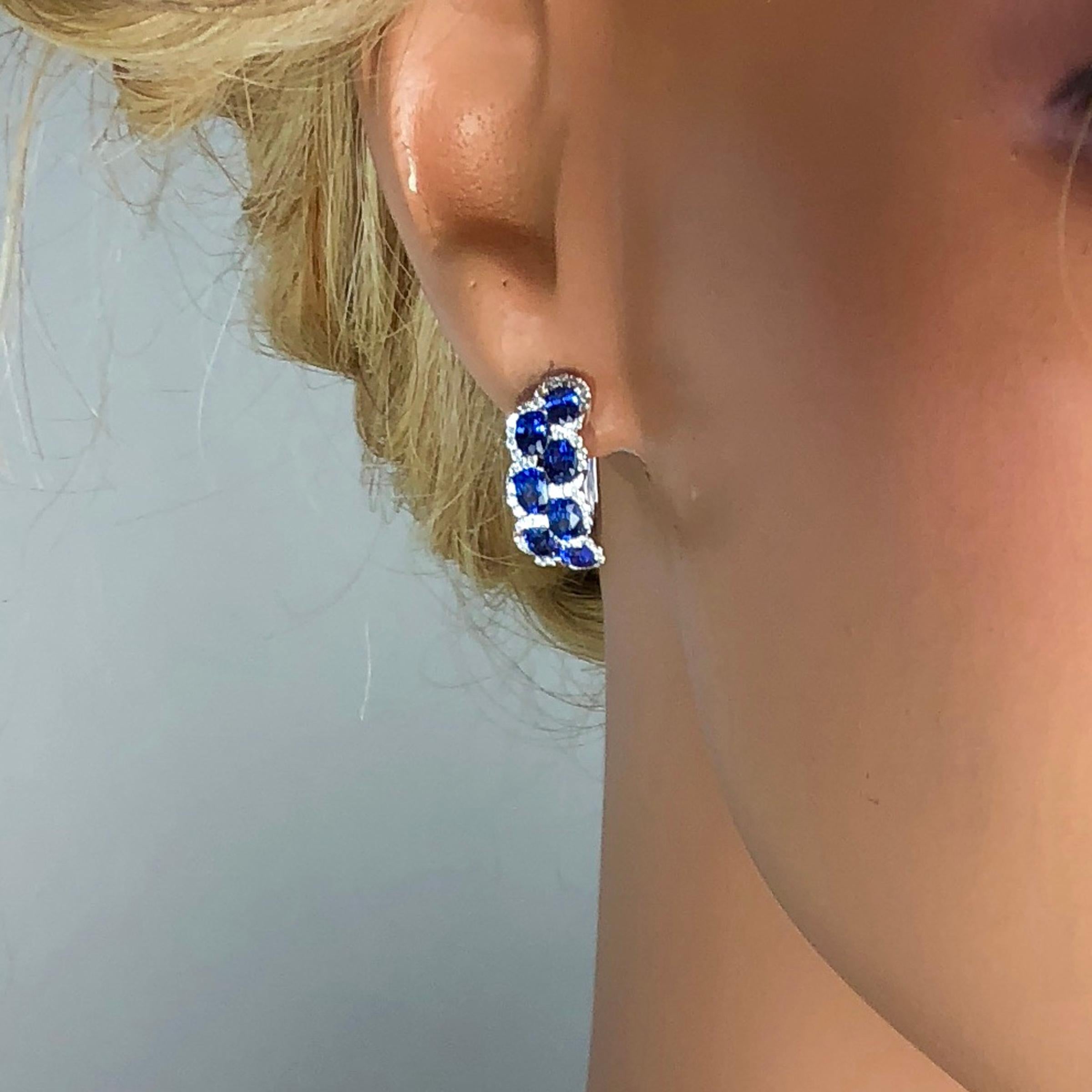 Women's 2.88 Carat Oval Cut Sapphire Lever-Back Hoop Earrings in Diamond Halo ref1150 For Sale