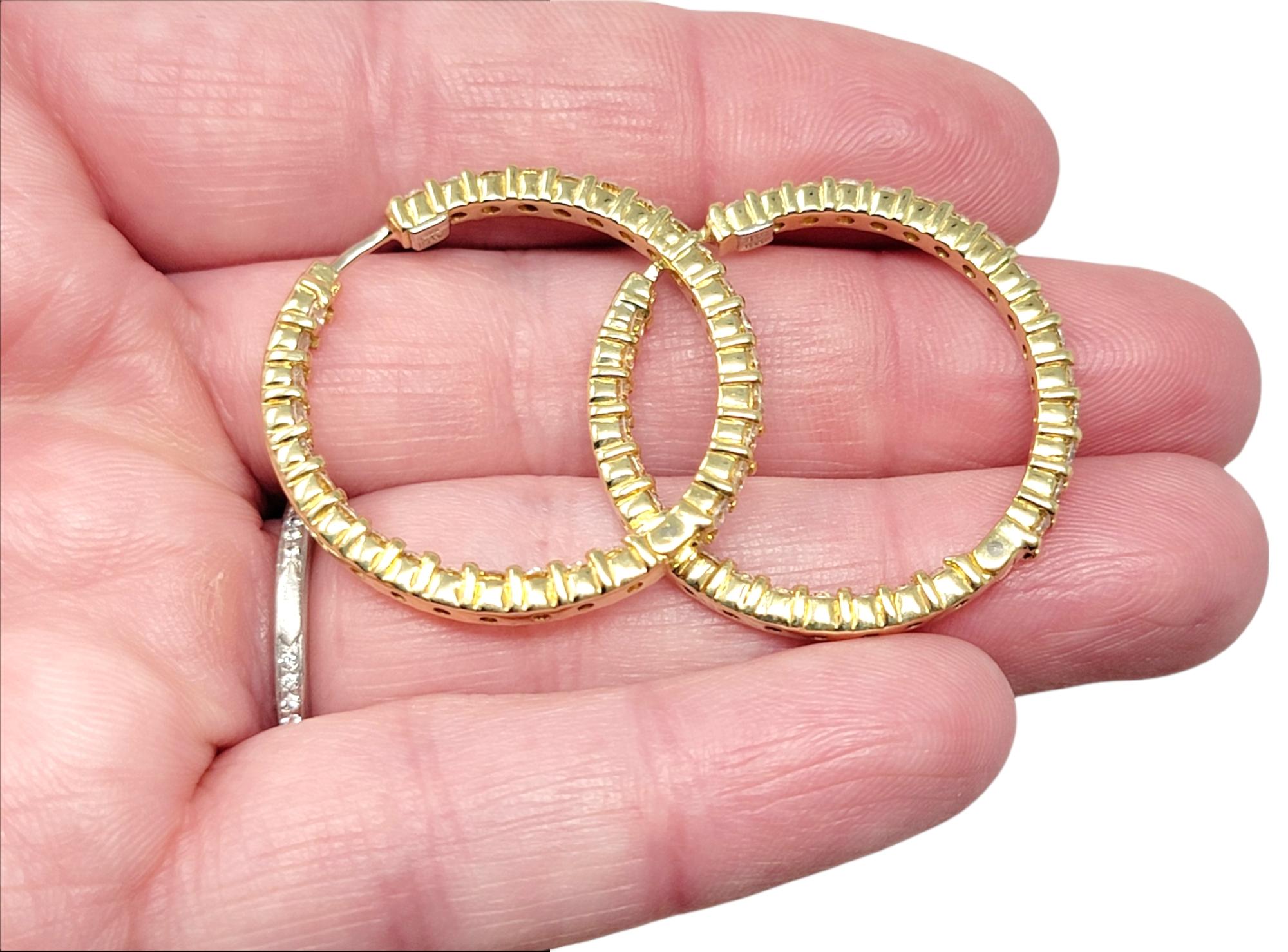 2.88 Carat Round Brilliant Diamond Inside-Out Hinged Hoop Earrings 18 Karat Gold For Sale 6