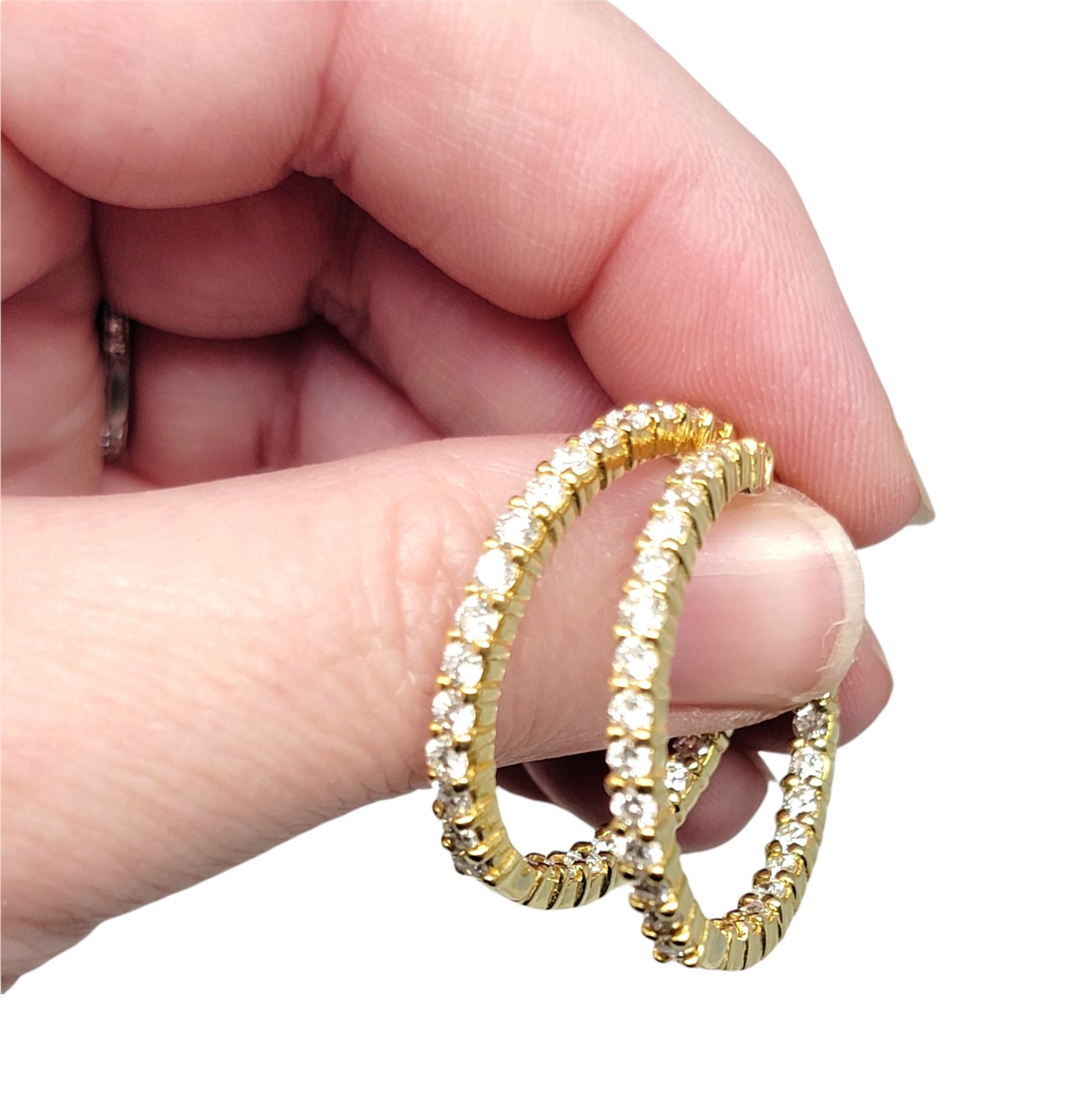 Boucles d'oreilles en or 18 carats avec diamant brillant rond de 2,88 carats et anneau articulé intérieur-extérieur en vente 7