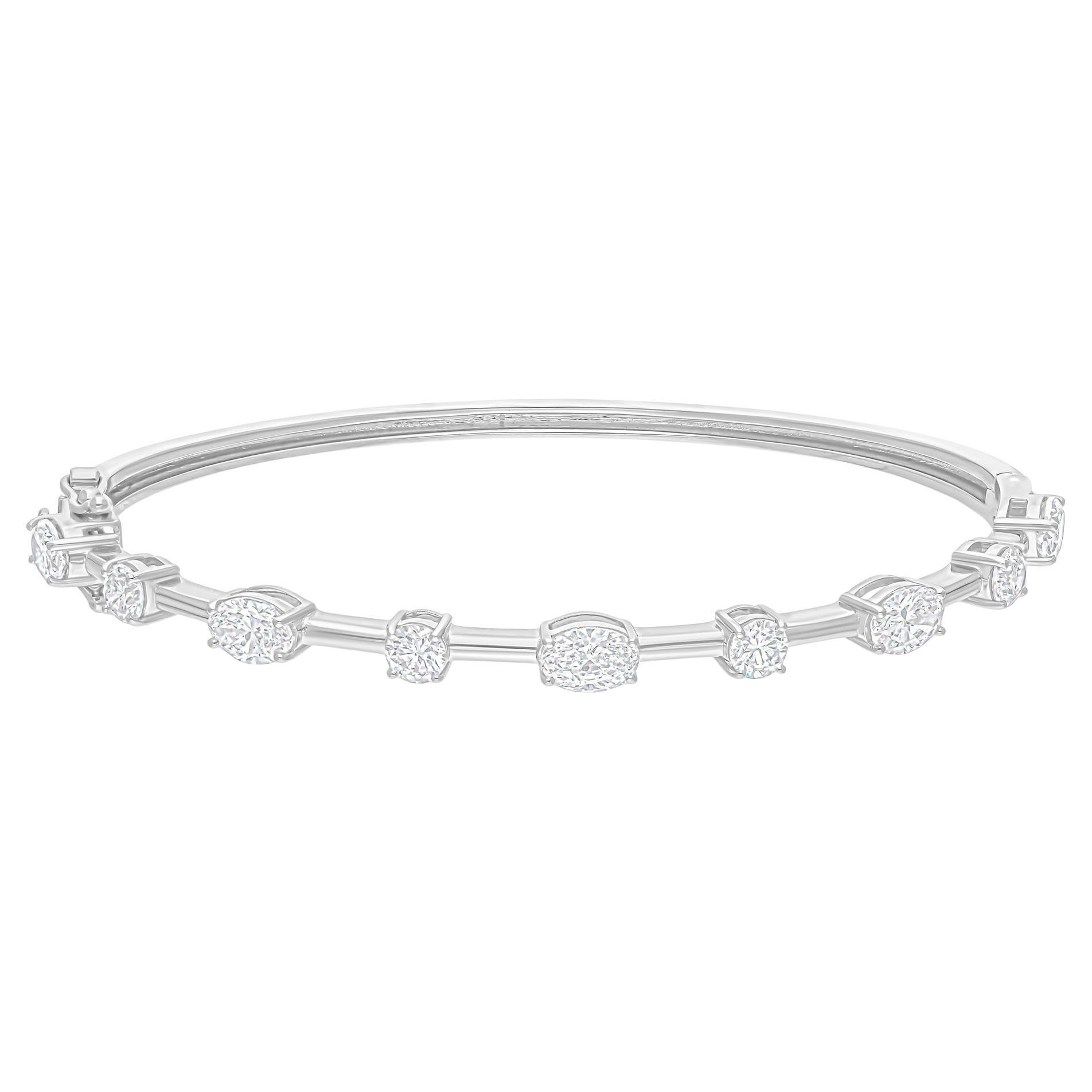2.88 Carat SI/HI Multi Shape Diamond Sleek Bracelet 18 Karat White Gold Jewelry