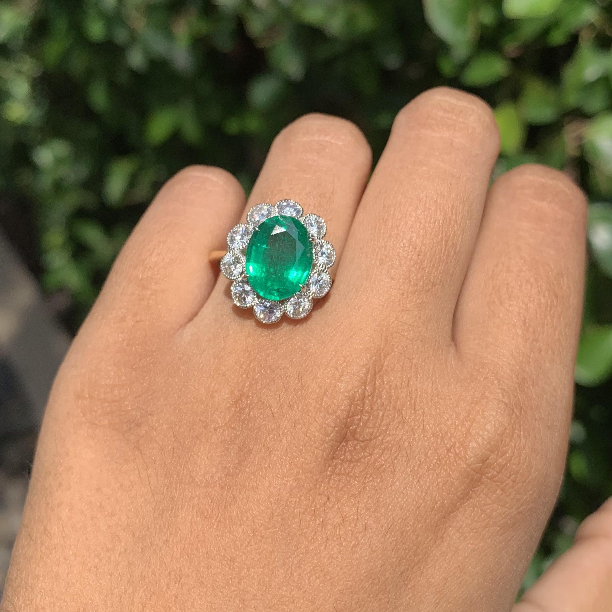 2.88 Carat Vivid Green Emerald Ring in 18K Yellow Gold 1