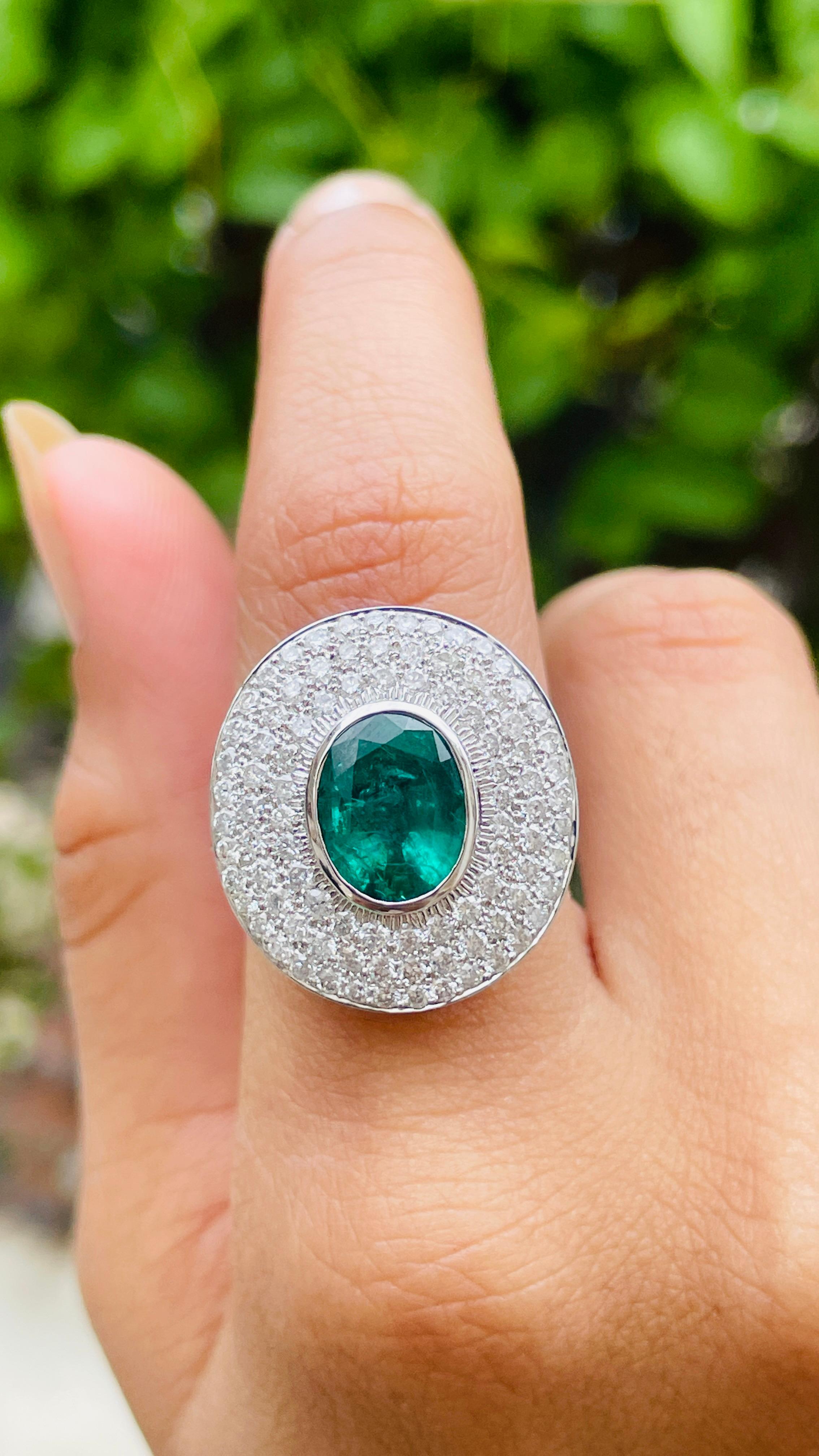 2.88 Carats Oval Emerald and Diamond Cocktail Ring in 18K White Gold 5
