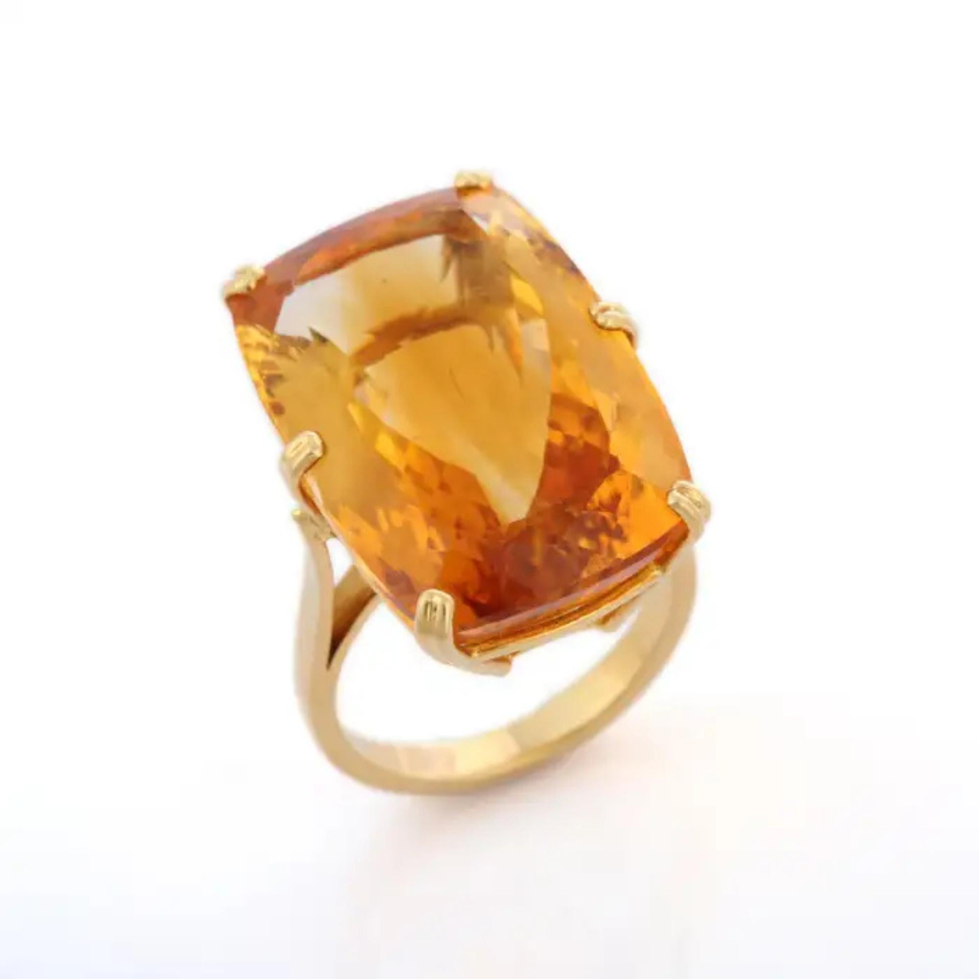 En vente :  28.8 Ct Citrine taille coussin Bague cocktail en or jaune 18K 5
